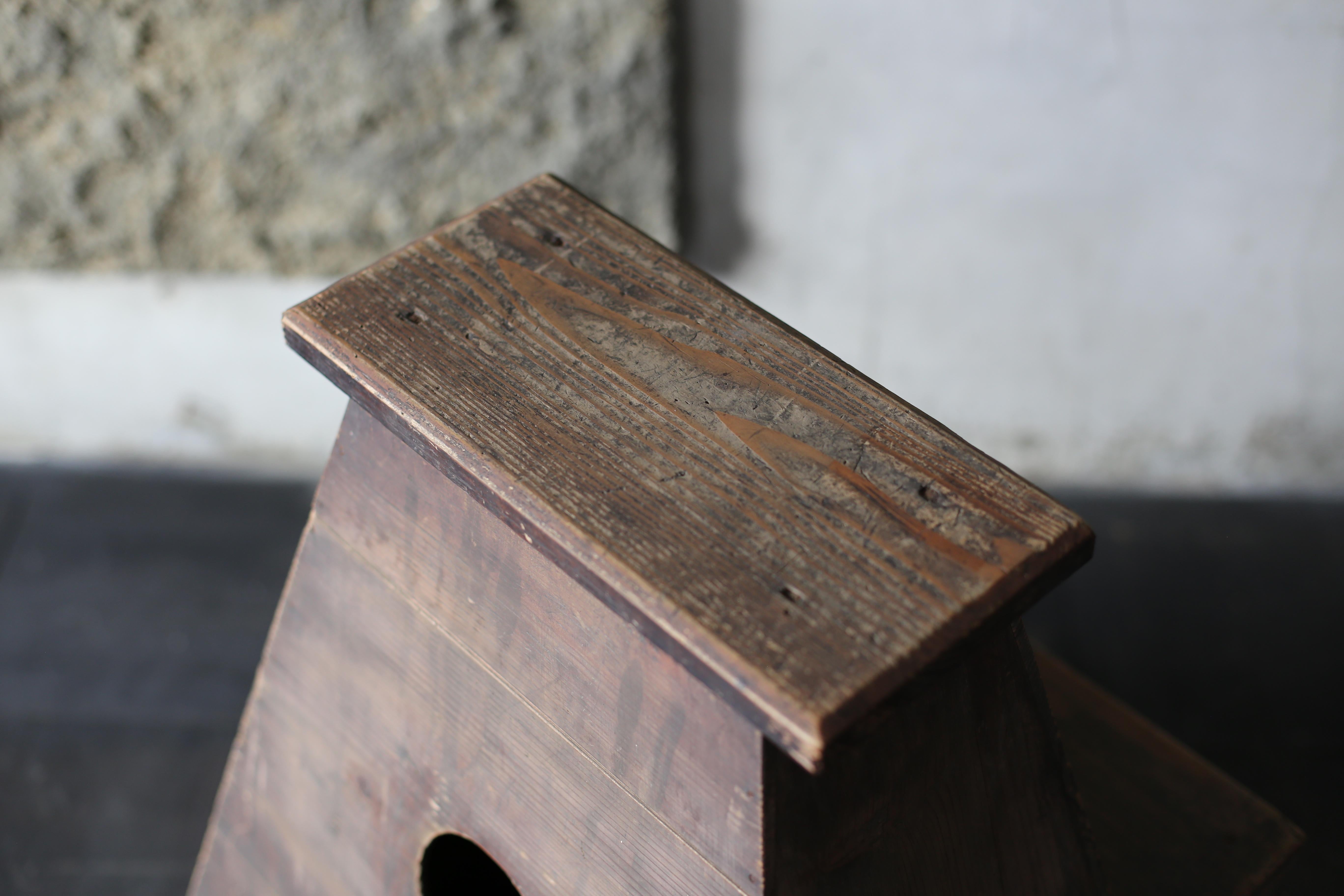 Cedar Japanese Old Stand 1860s-1920s/Antique Chair Stool Wabisabi Stepping Stone For Sale