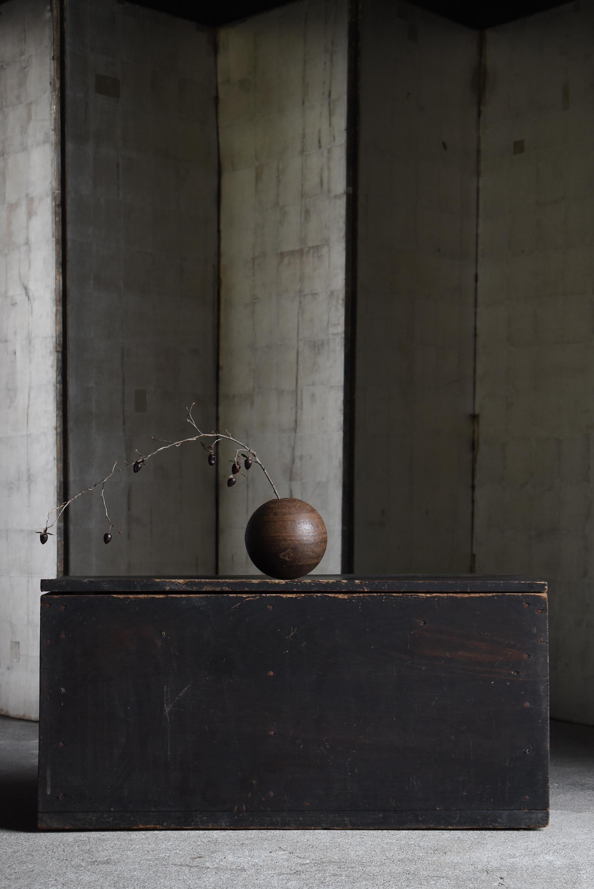 Showa Japanese Old Wabi-Sabi Box 1948s / Tansu Sofa Table