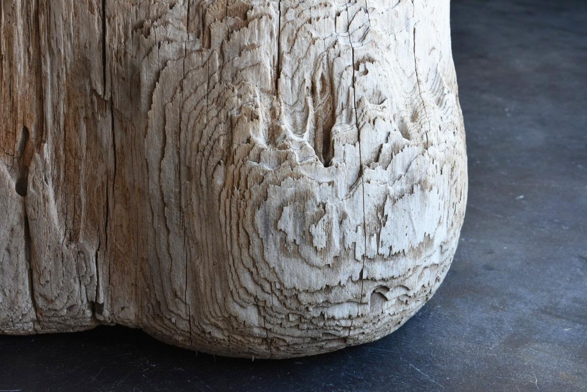 Japanese Old Wabi-Sabi Stool / Block of Wood / Modern Chair / 1960 or Later 4