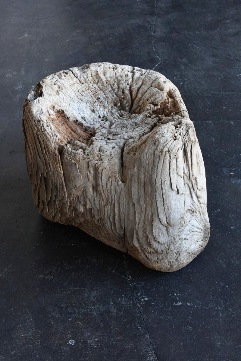 Showa Japanese Old Wabi-Sabi Stool / Block of Wood / Modern Chair / 1960 or Later