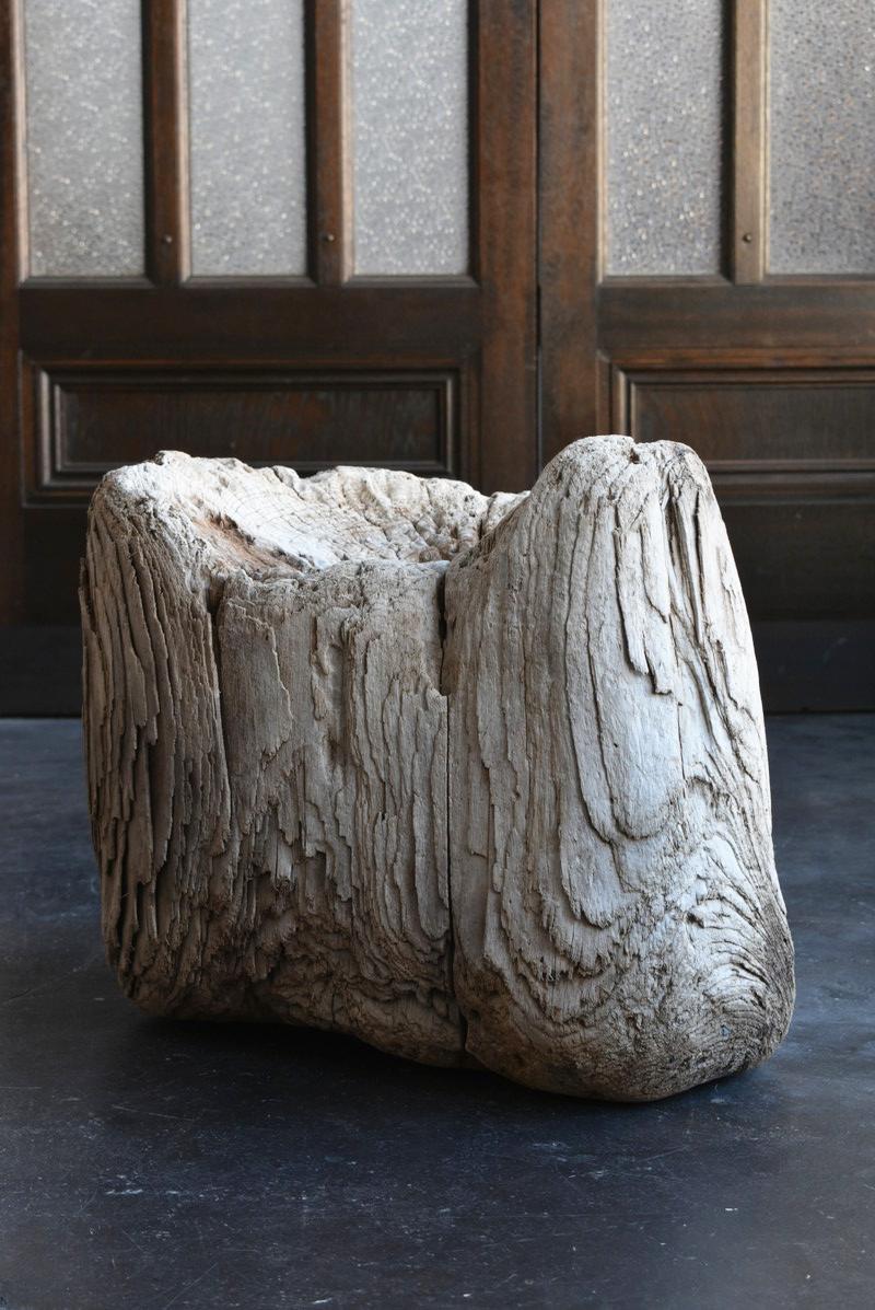 Woodwork Japanese Old Wabi-Sabi Stool / Block of Wood / Modern Chair / 1960 or Later