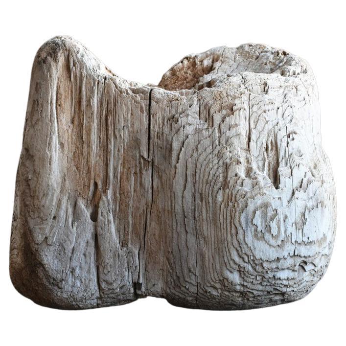 Japanese Old Wabi-Sabi Stool / Block of Wood / Modern Chair / 1960 or Later