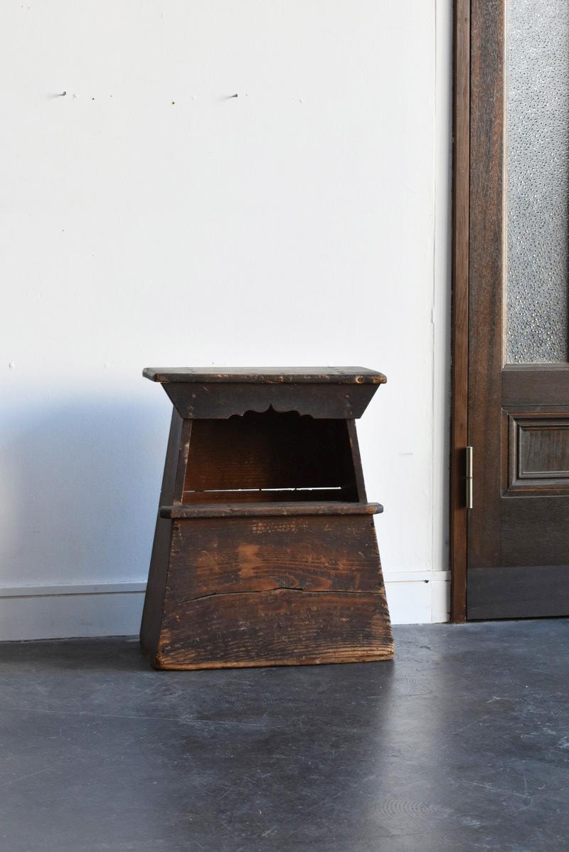 Taisho Japanese Old Wabi-Sabi Stool / Private House Chair / 1900-1940 / Mingei