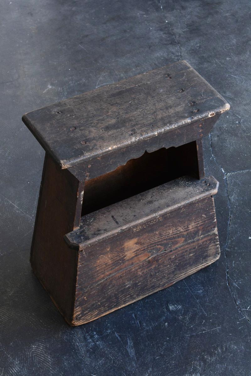 Woodwork Japanese Old Wabi-Sabi Stool / Private House Chair / 1900-1940 / Mingei
