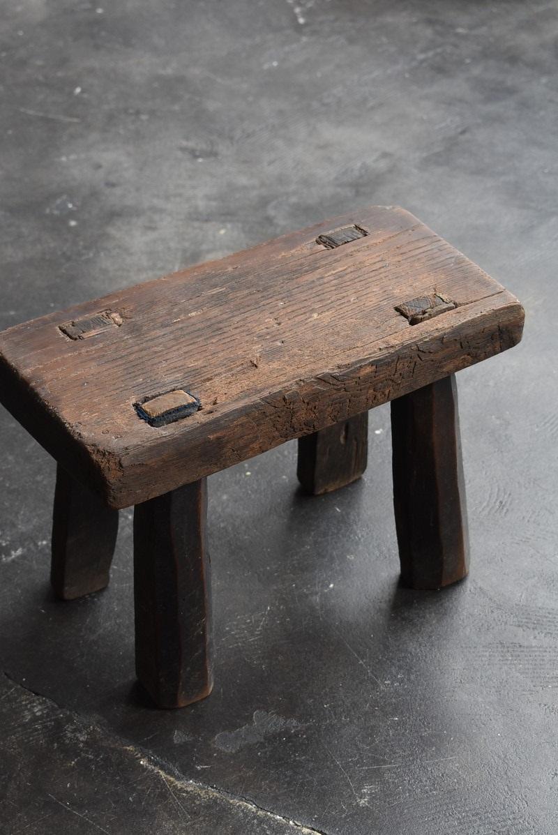 Japanese Old Wabi-Sabi Little Wooden Stool /Chair/ Decoration Wooden Stand In Good Condition In Sammu-shi, Chiba