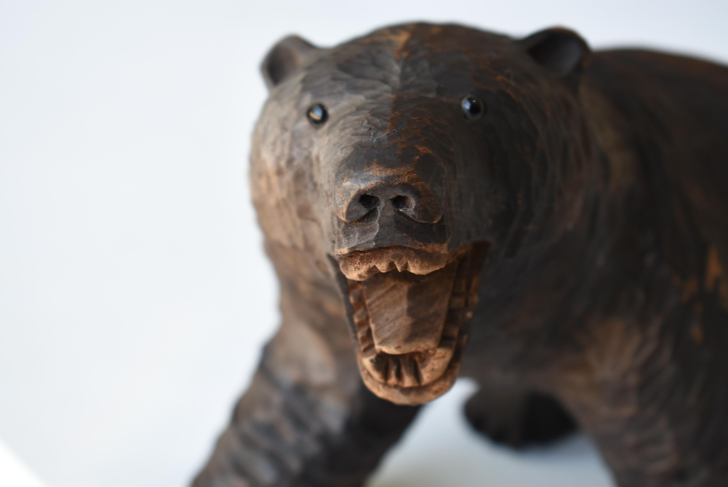 Japanese Old Wood Carving Bear 1930s-1950s/Vintage Figurine Sculpture Folk Art For Sale 6