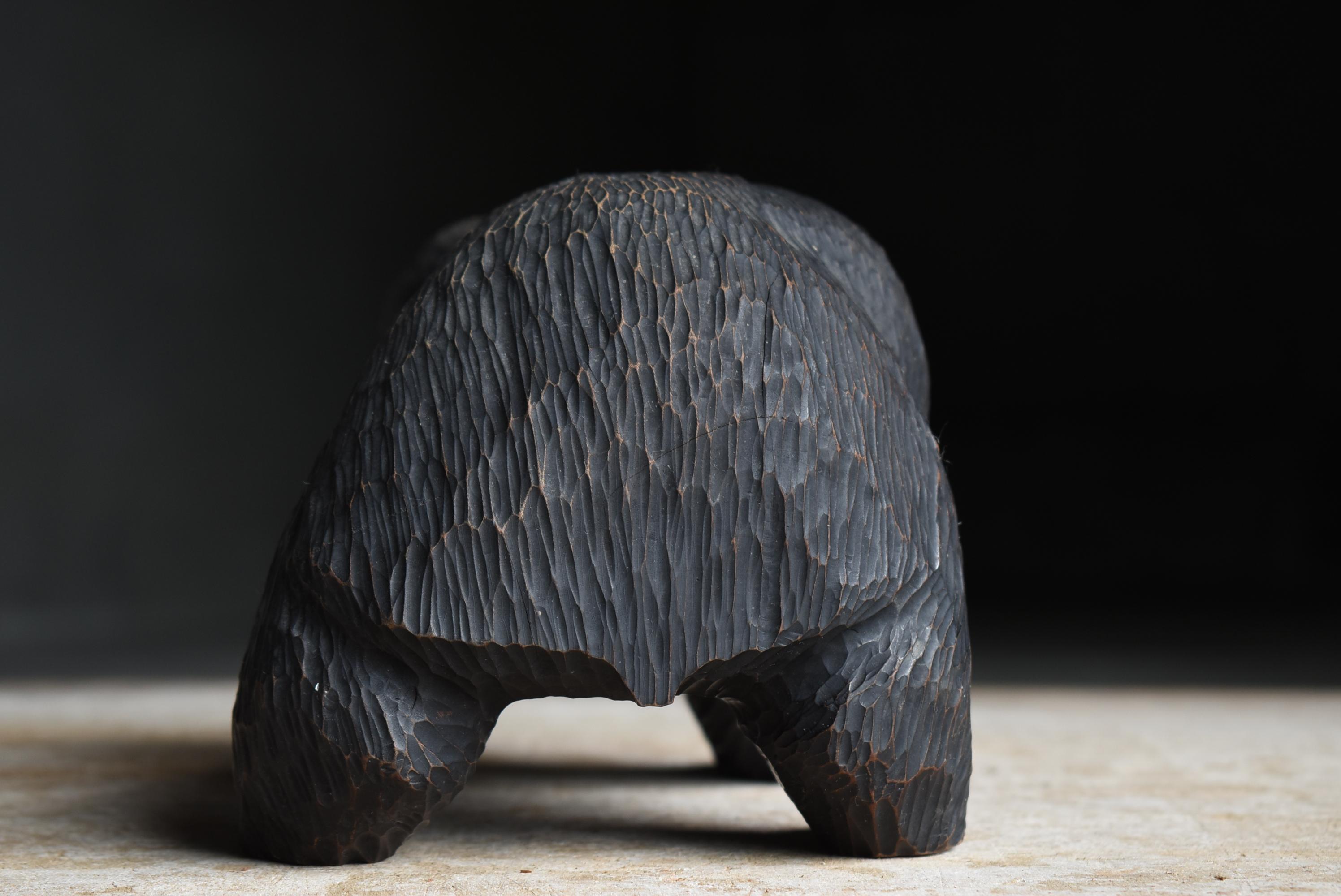 Orso giapponese in legno vecchio scolpito anni '50-'70 / Scultura di figura Mingei in vendita 3