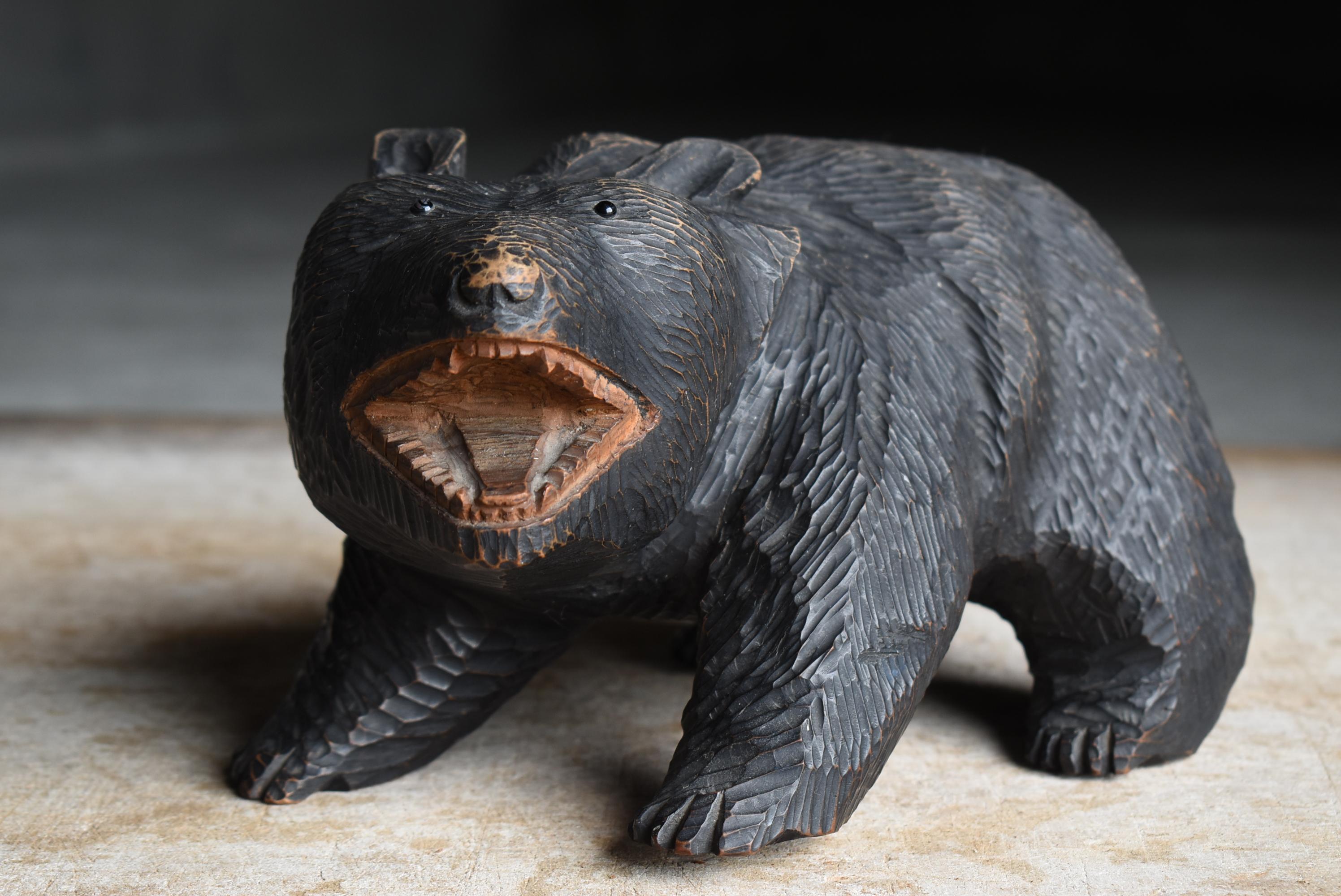 Giapponese Orso giapponese in legno vecchio scolpito anni '50-'70 / Scultura di figura Mingei in vendita