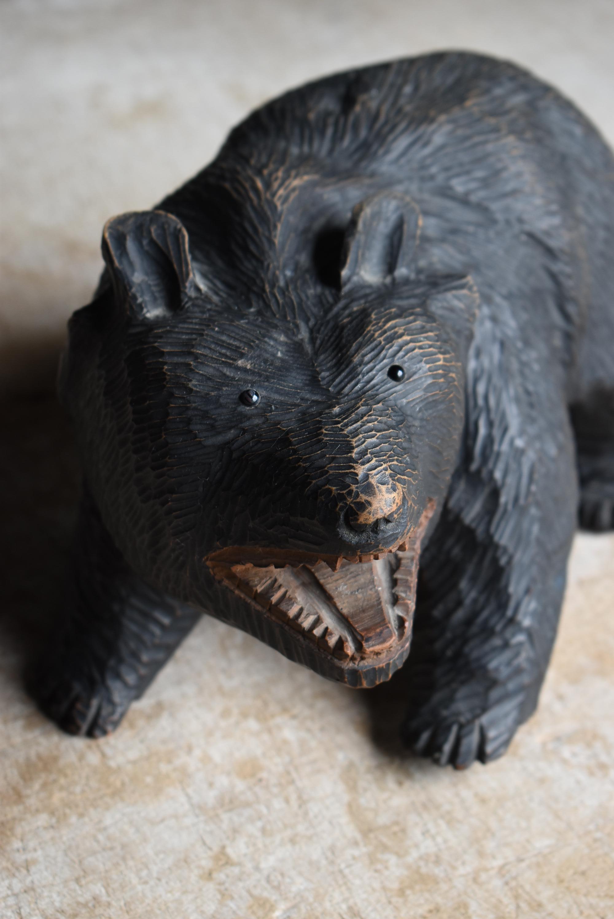 Intagliato a mano Orso giapponese in legno vecchio scolpito anni '50-'70 / Scultura di figura Mingei in vendita