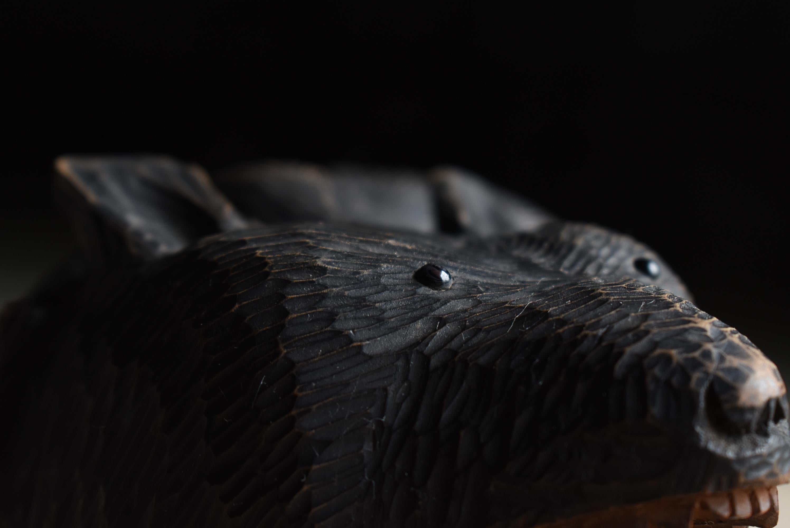 Orso giapponese in legno vecchio scolpito anni '50-'70 / Scultura di figura Mingei In condizioni buone in vendita a Chōsei District Nagara, JP