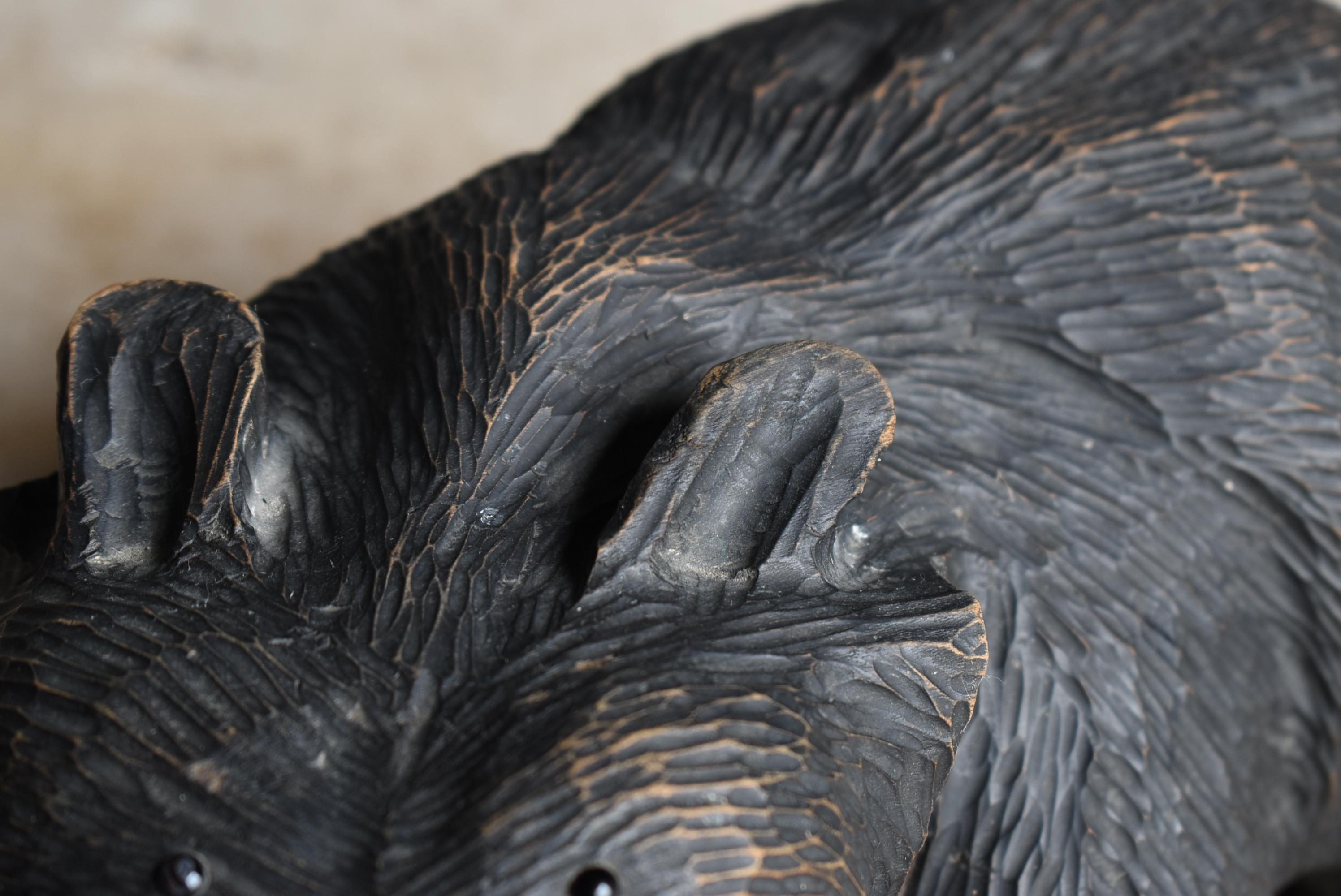 Orso giapponese in legno vecchio scolpito anni '50-'70 / Scultura di figura Mingei in vendita 1