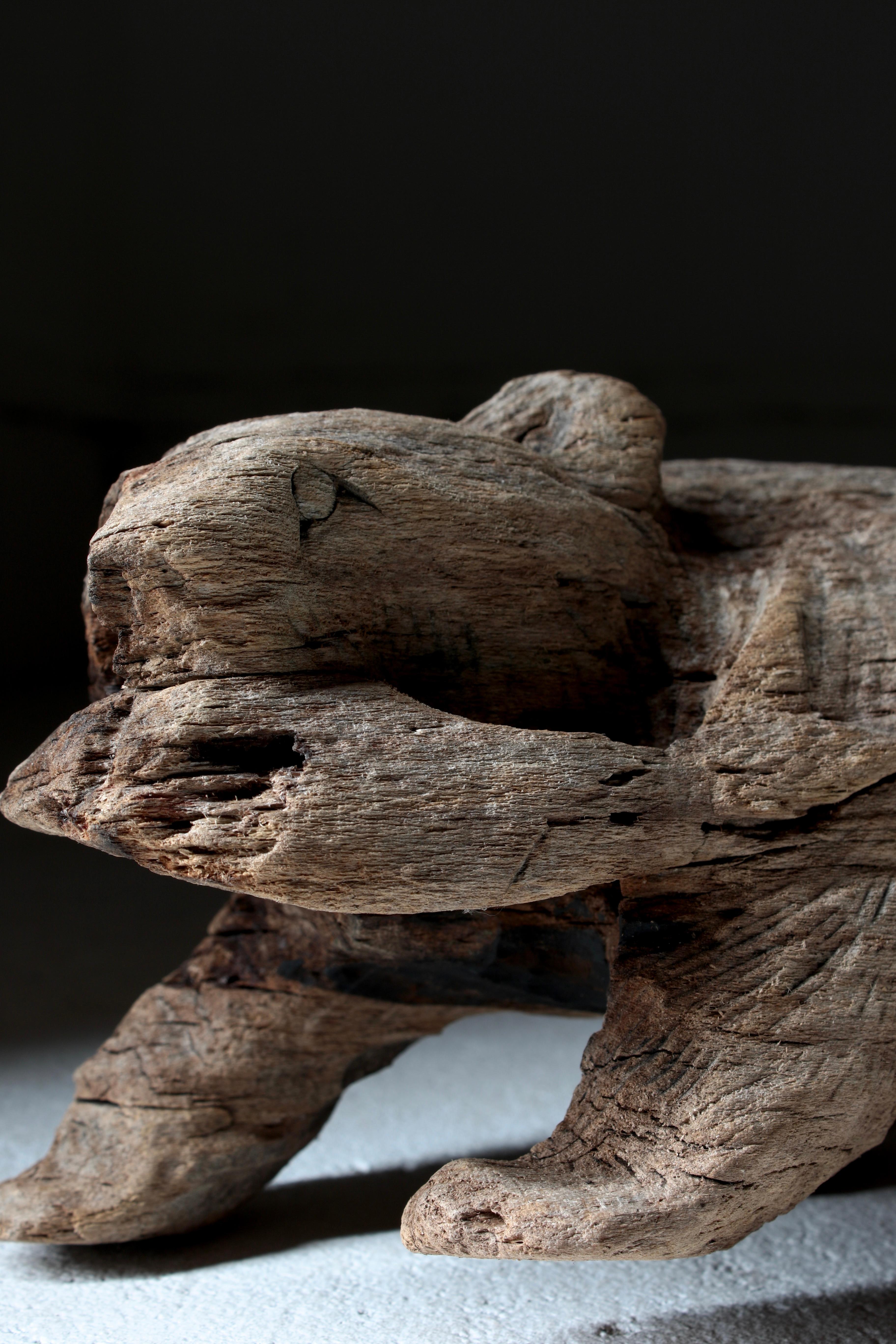 Primitive Japanese Old Wood Carving Bear / Wooden Figurine / 1950-1970s / Wabi-Sabi Mingei