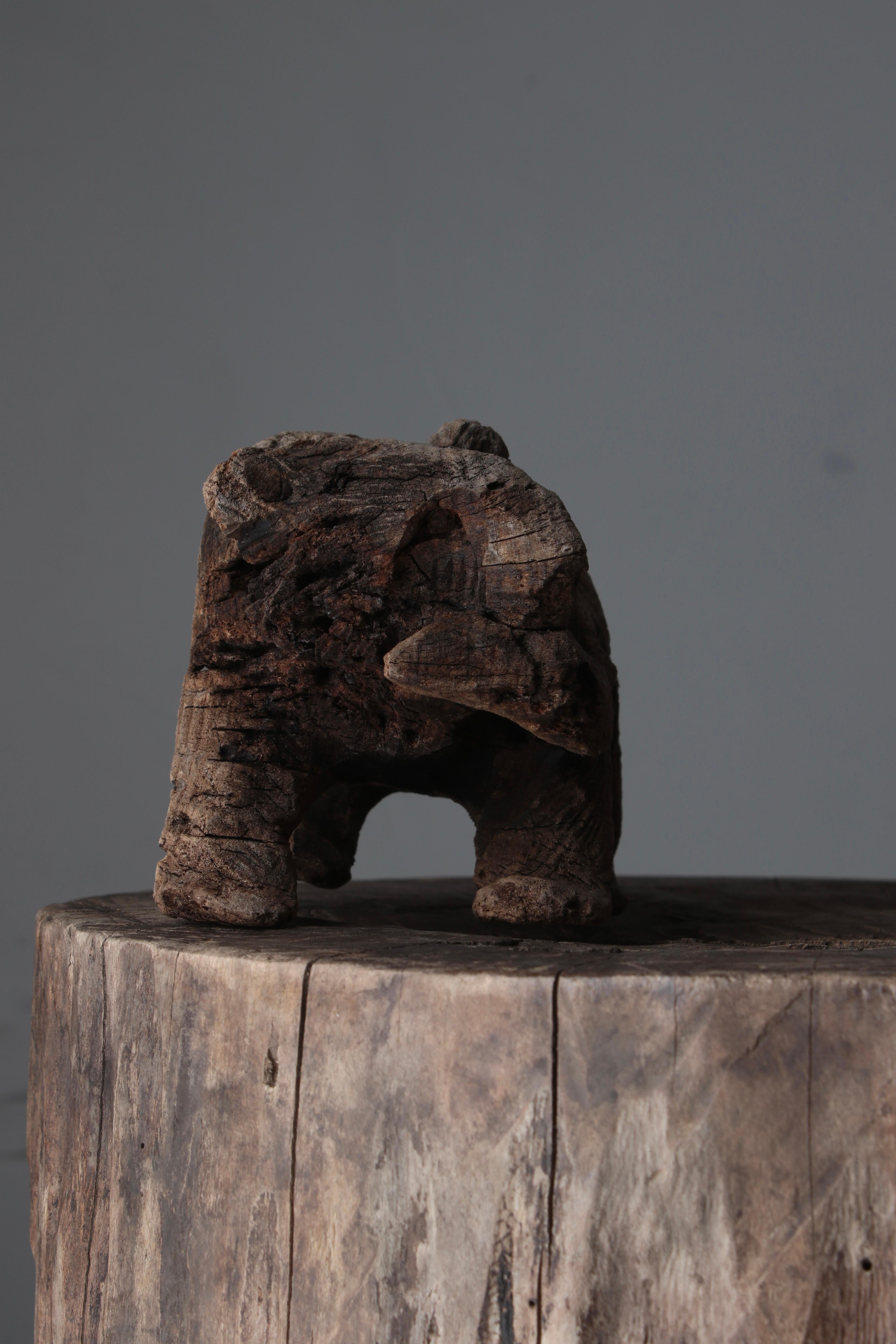 Japanese Old Wood Carving Bear / Wooden Figurine / 1950-1970s / Wabi-Sabi Mingei 3