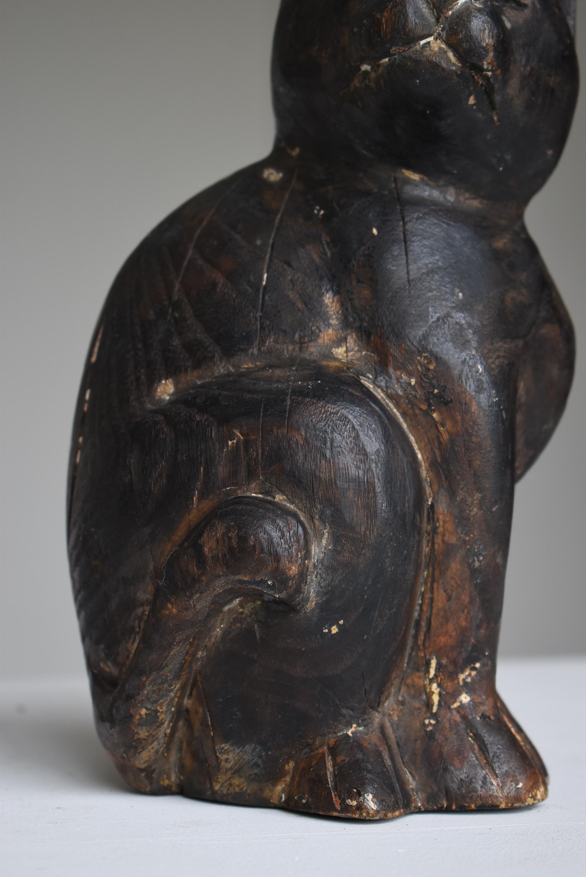 antique wooden cat