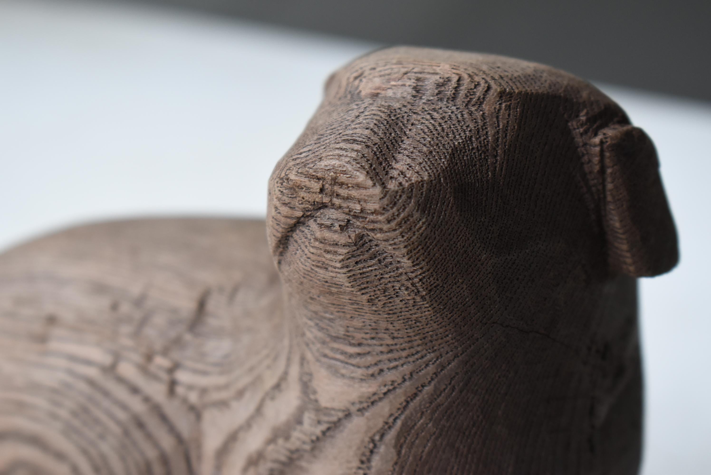 20ième siècle Japanese Old Wood Carving Dog 1950s-1970s / Figurine Sculpture Wabi Sabi en vente
