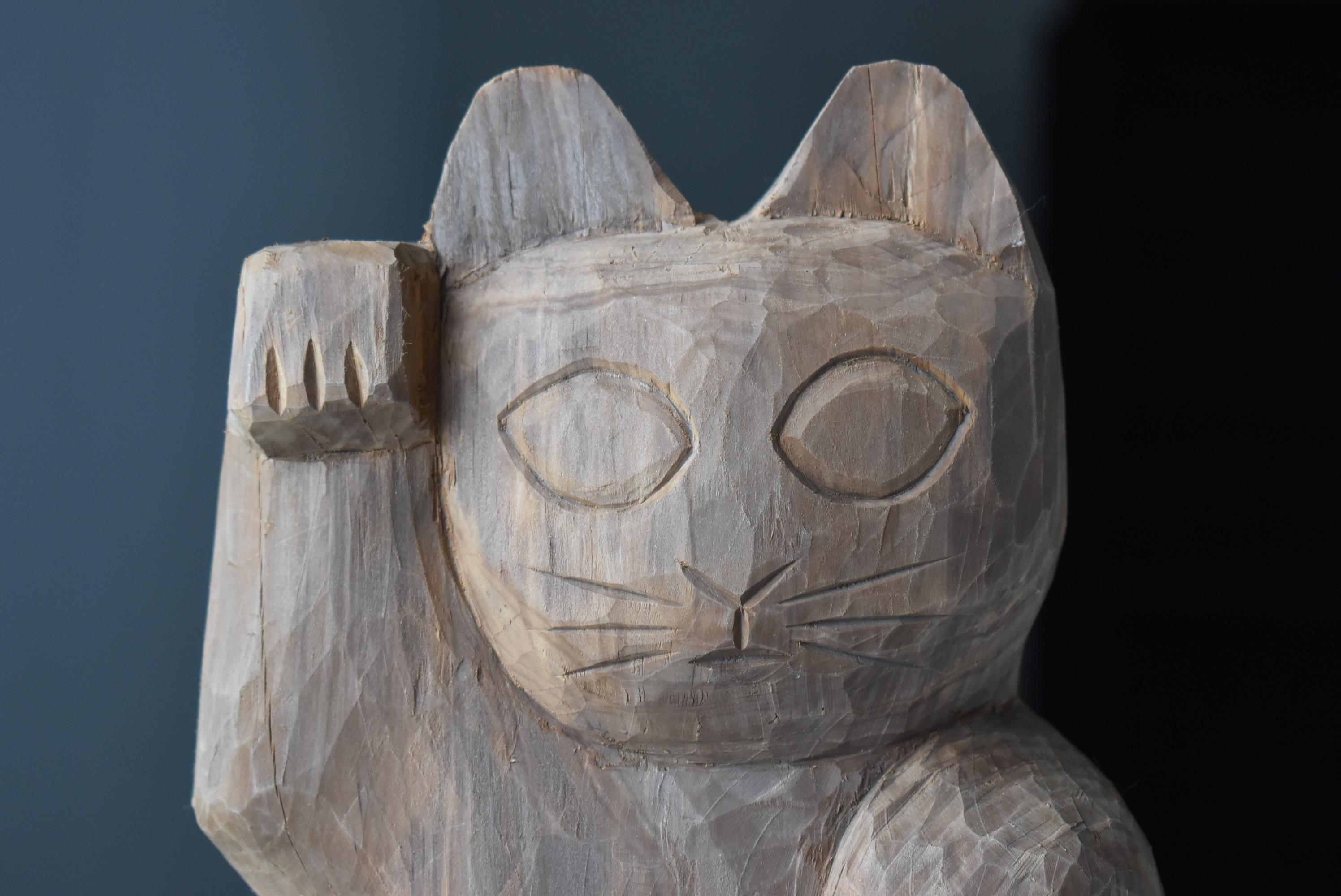 Showa Japanese Old Wood Carving Maneki Neko 1950s-1970s/Beckoning Cat Sculpture mingei