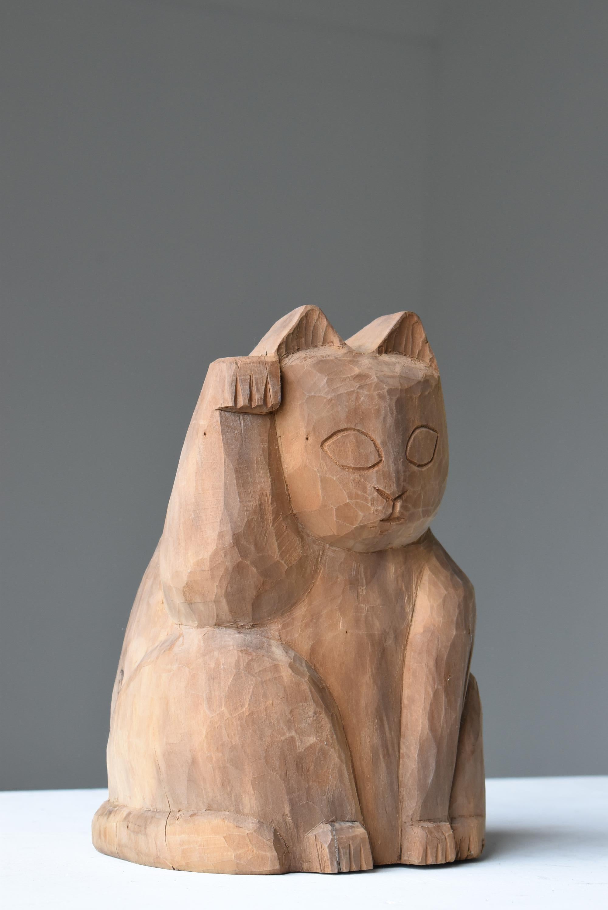 Mid-20th Century Japanese Old Wood Carving Maneki Neko 1950s-1970s/Beckoning Cat Sculpture Mingei