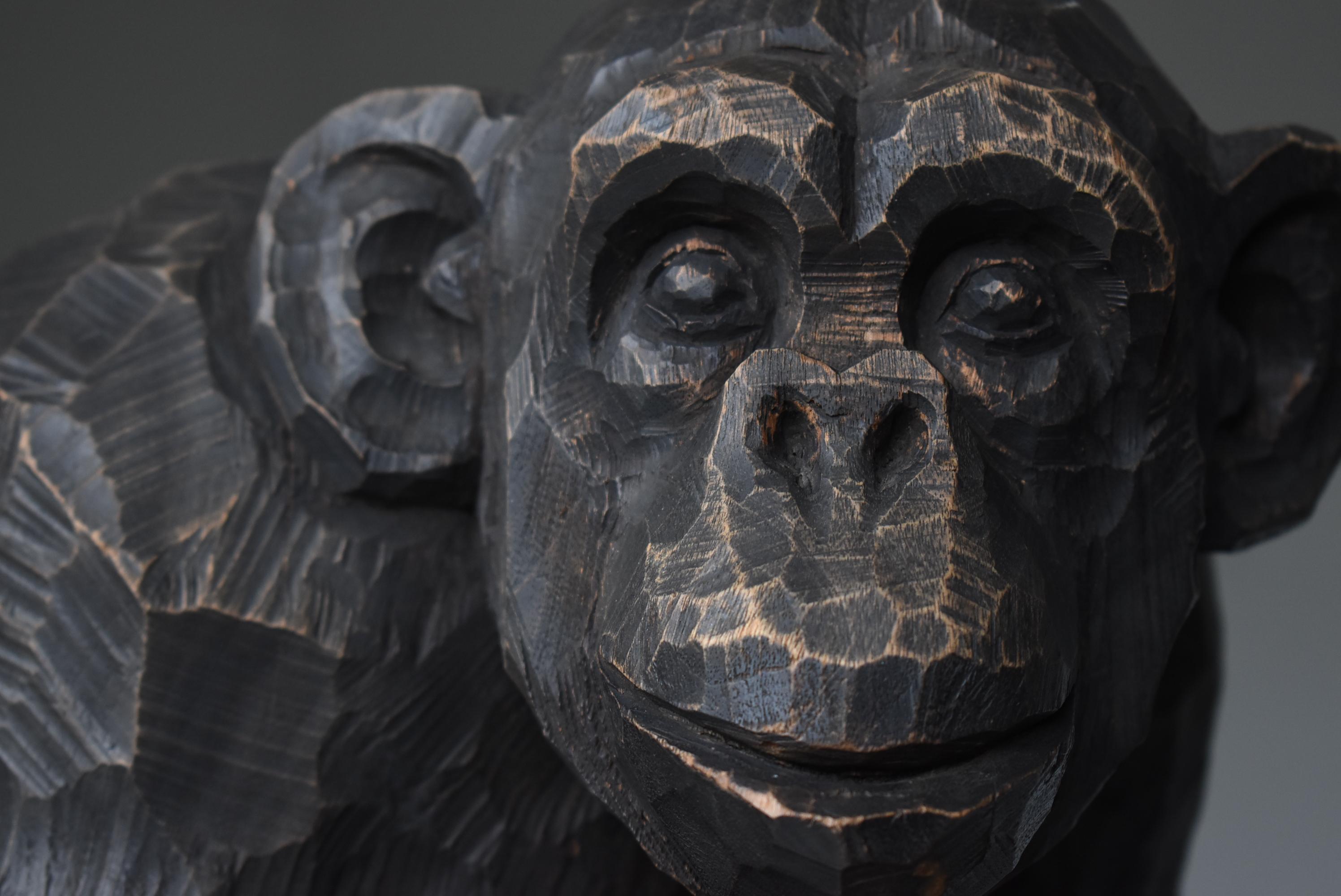 Japanese Old Wood Sculpture Chimpanzee 1940s-1960s / Wood Carving Mingei  For Sale 10
