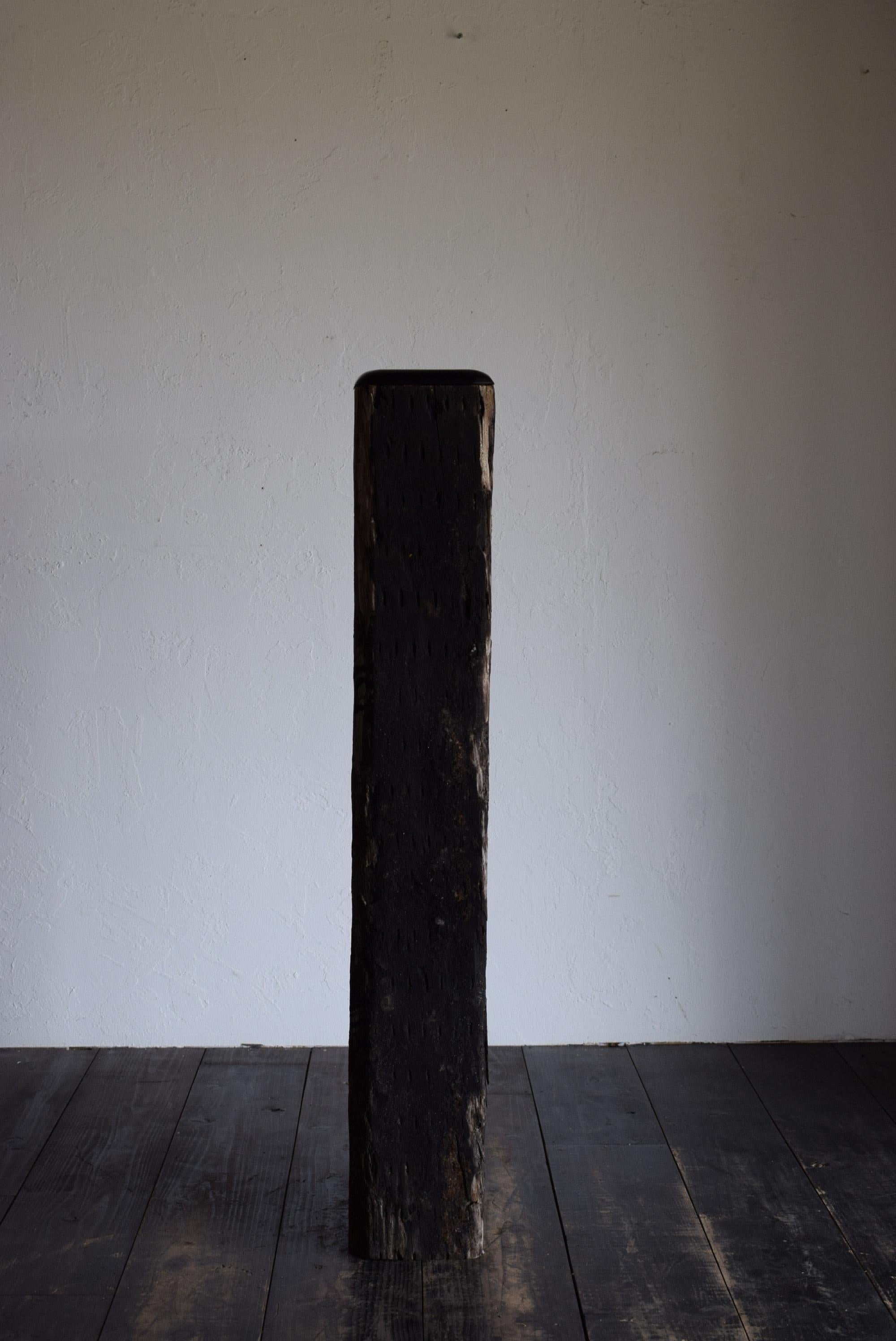 Primitive Japanese old wood stand / Exhibition stand wabi-sabi / primitive wood stand / For Sale