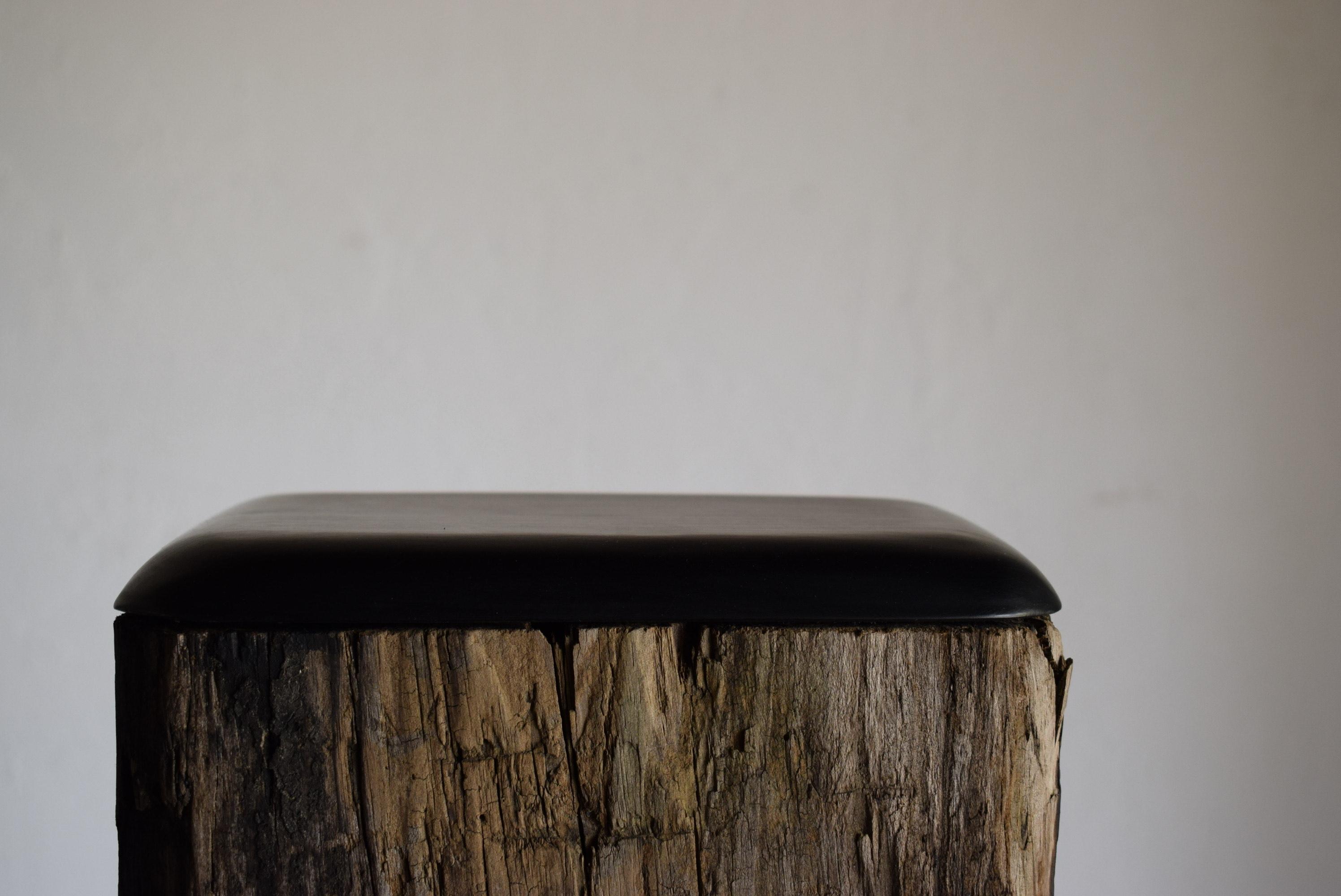 Japanese old wood stand / Exhibition stand wabi-sabi / primitive wood stand / For Sale 2
