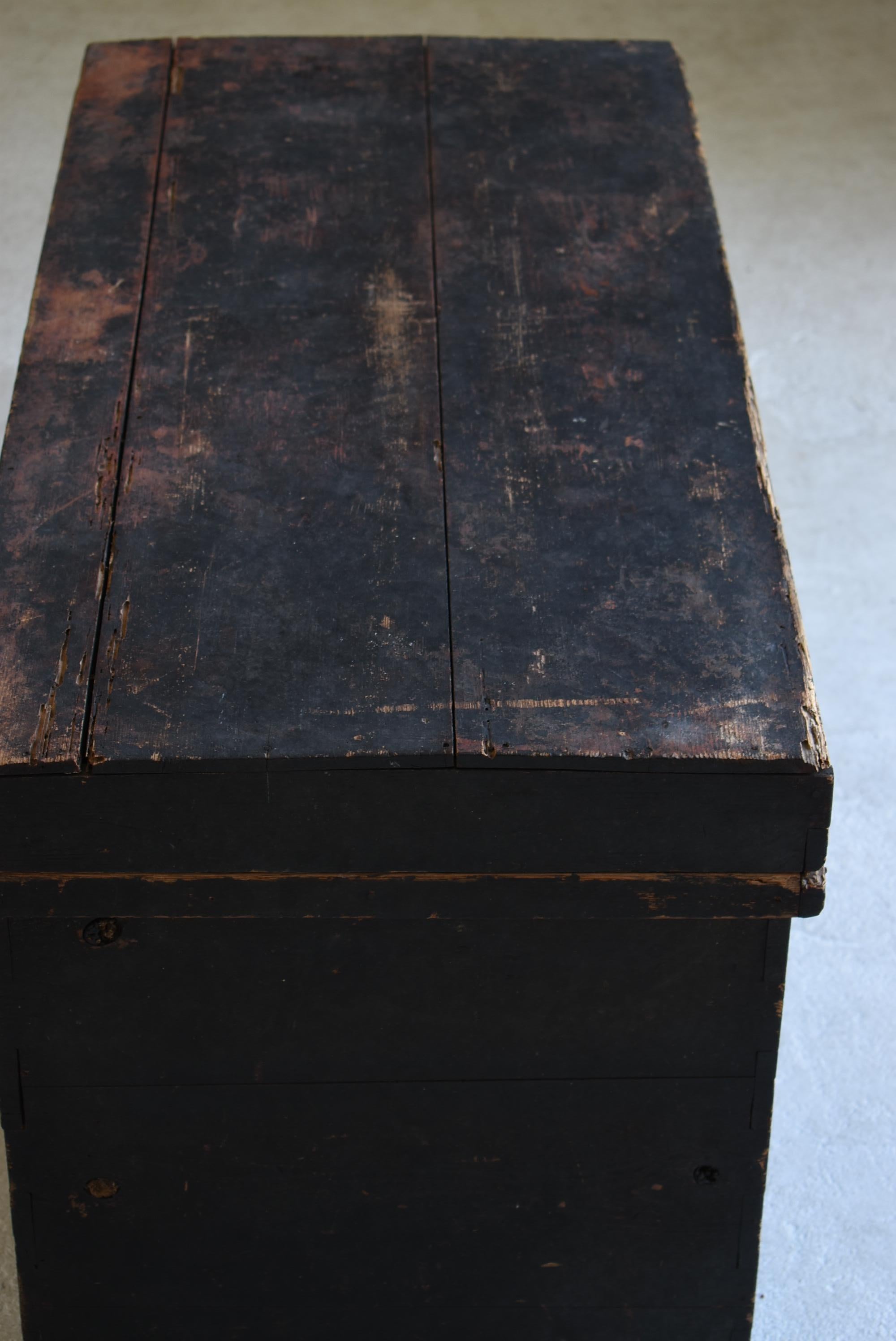 Japanese Old Wooden Box 1800-1900 / Antique Storage Side Table Coffee Table 2