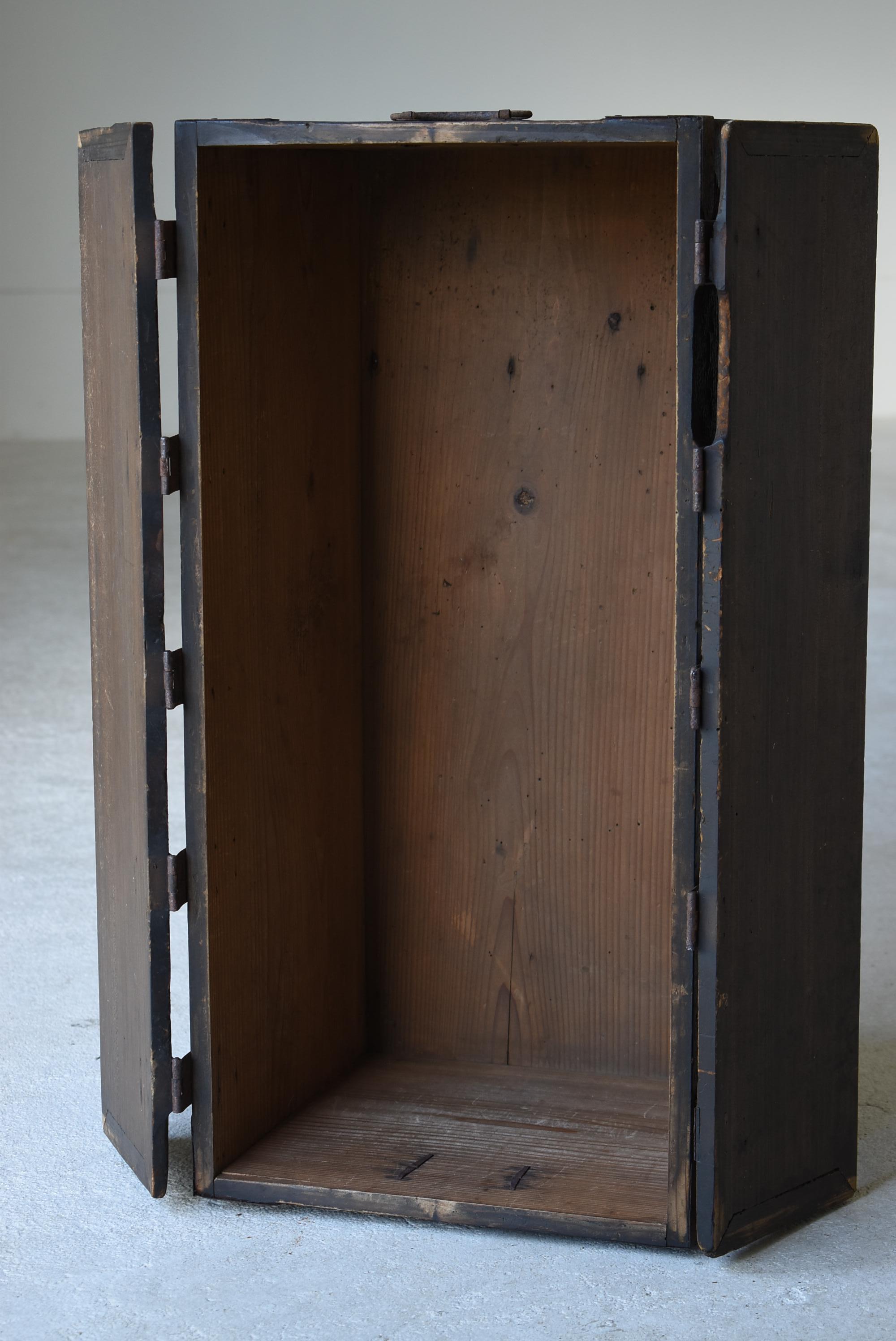 Japanese Old Wooden Box 1860s-1920s/Antique Storage Sofa Table Wabisabi Art 1