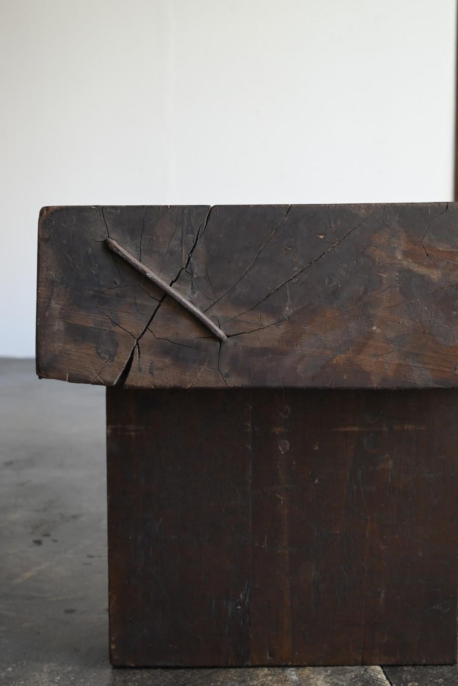 Japanese old wooden low table/1960/coffee table/wooden bench For Sale 6