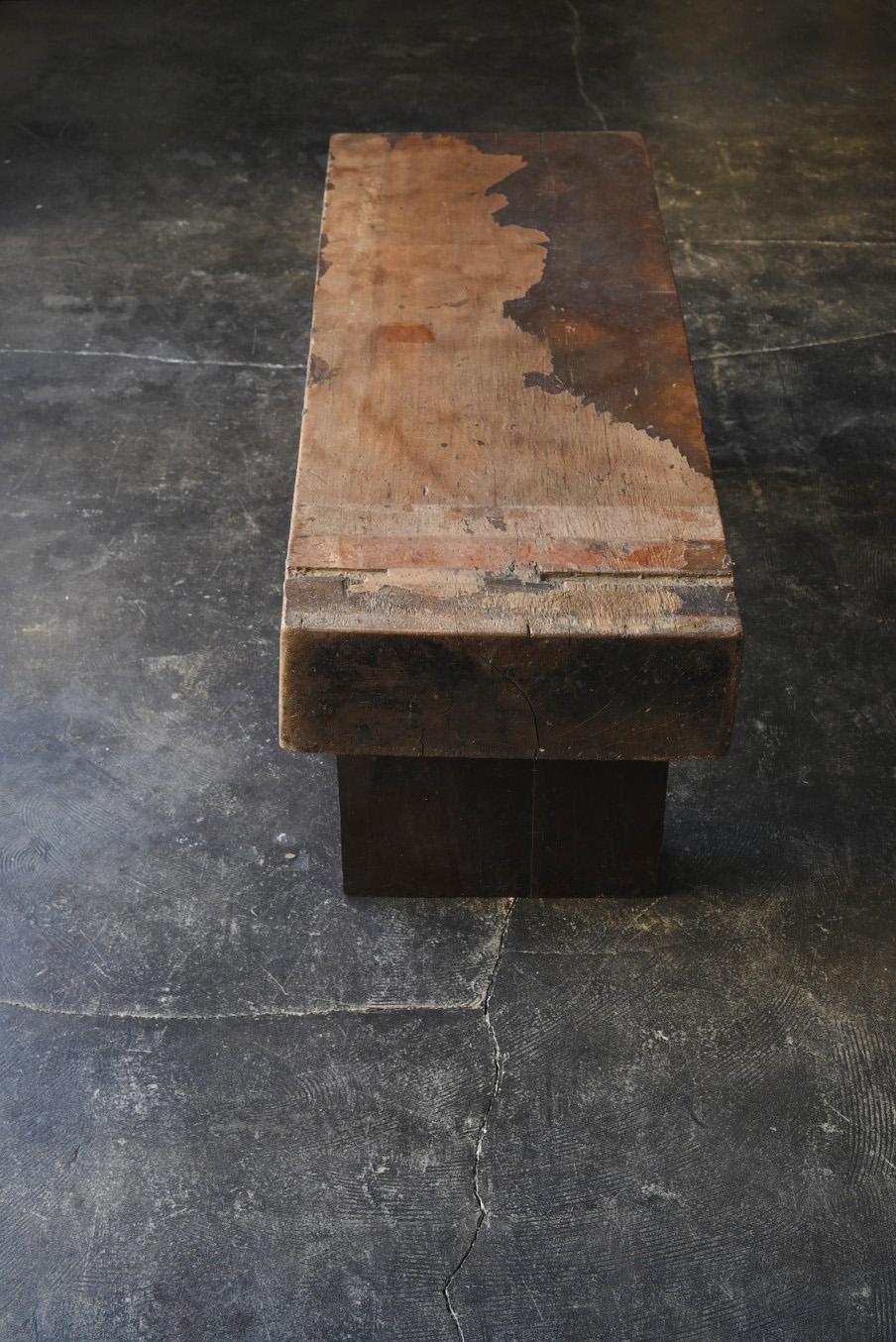 Japanese old wooden low table/1960/coffee table/wooden bench In Good Condition For Sale In Sammu-shi, Chiba