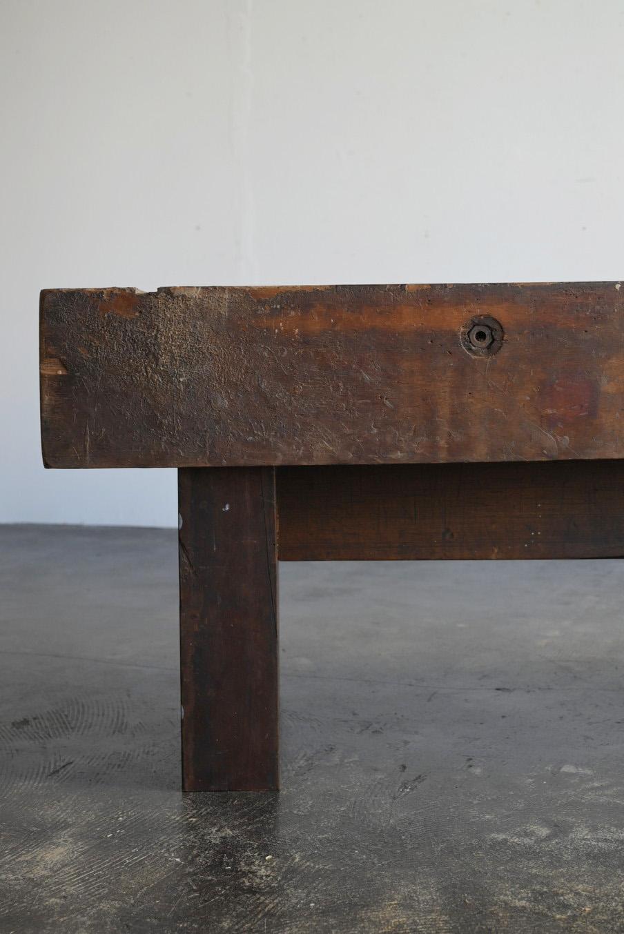 Japanese old wooden low table/1960/coffee table/wooden bench For Sale 2