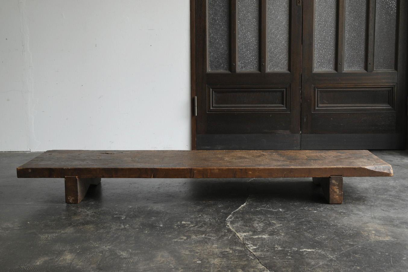 Japanese old wooden low table/early 20th century/sofa table/antique workbench For Sale 6