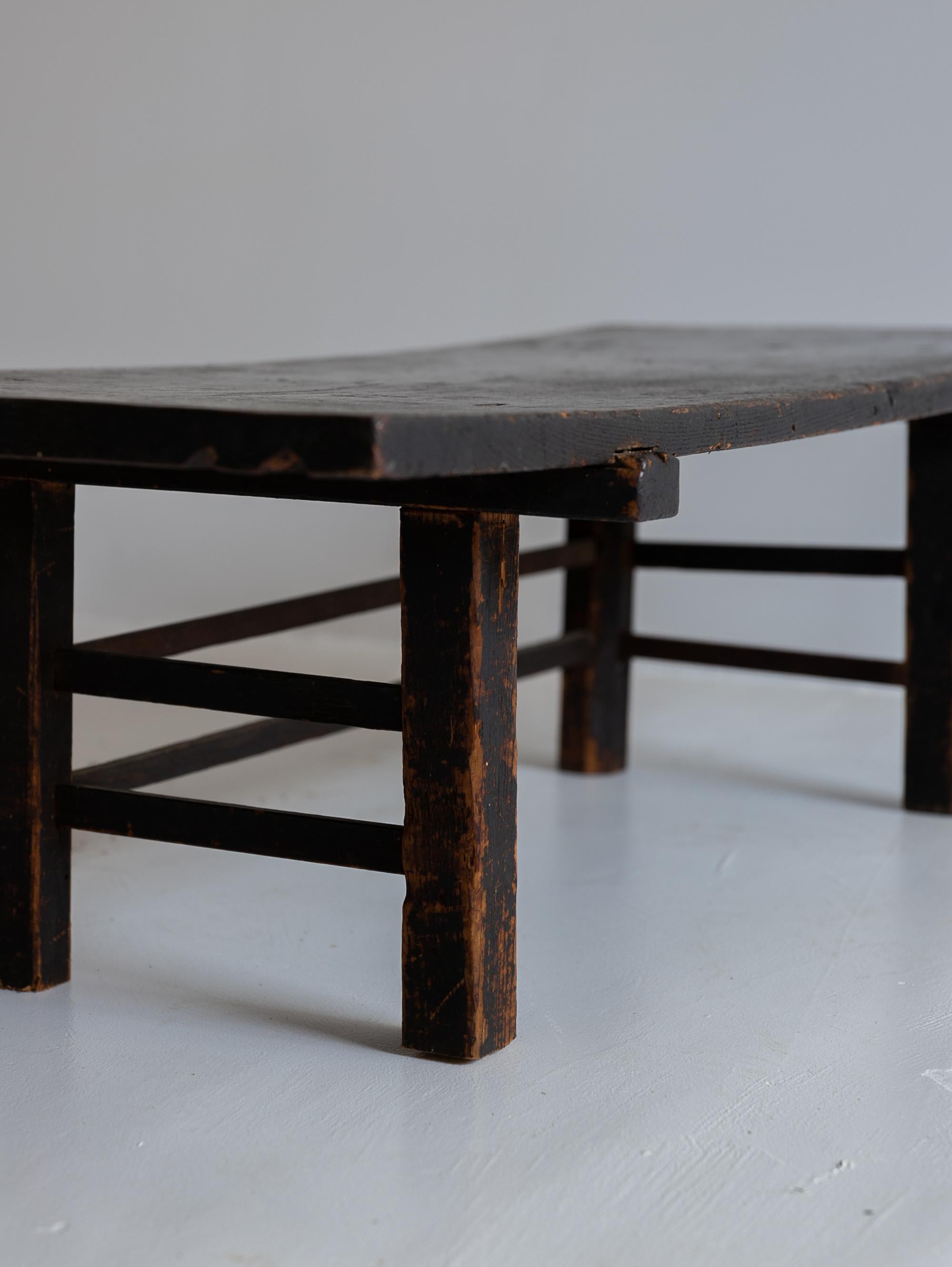 Japanese old wooden low table/ wabisabi coffee table/1850-1920 For Sale 5