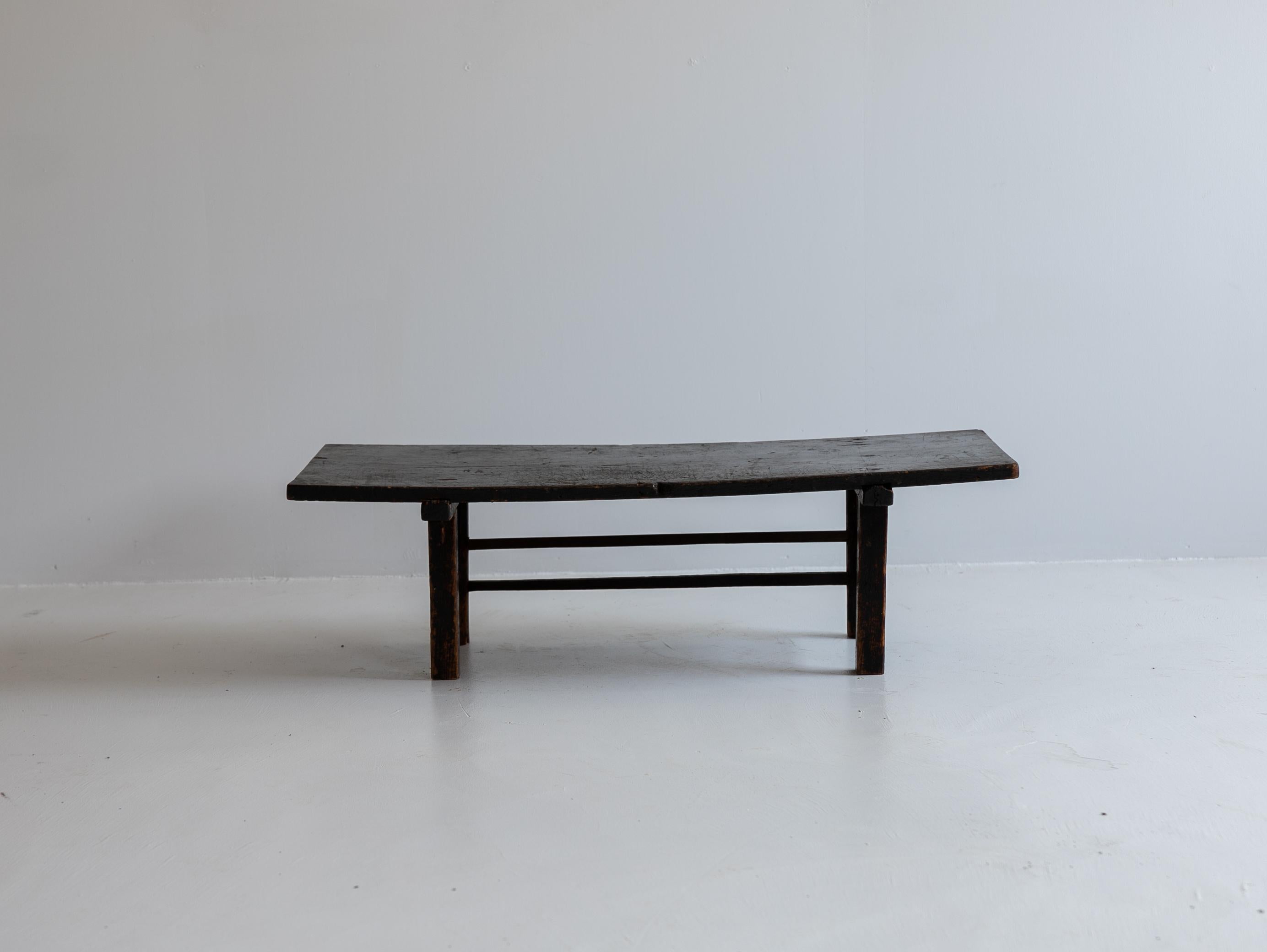 Japanese old wooden low table/ wabisabi coffee table/1850-1920 In Good Condition For Sale In Sammu-shi, Chiba