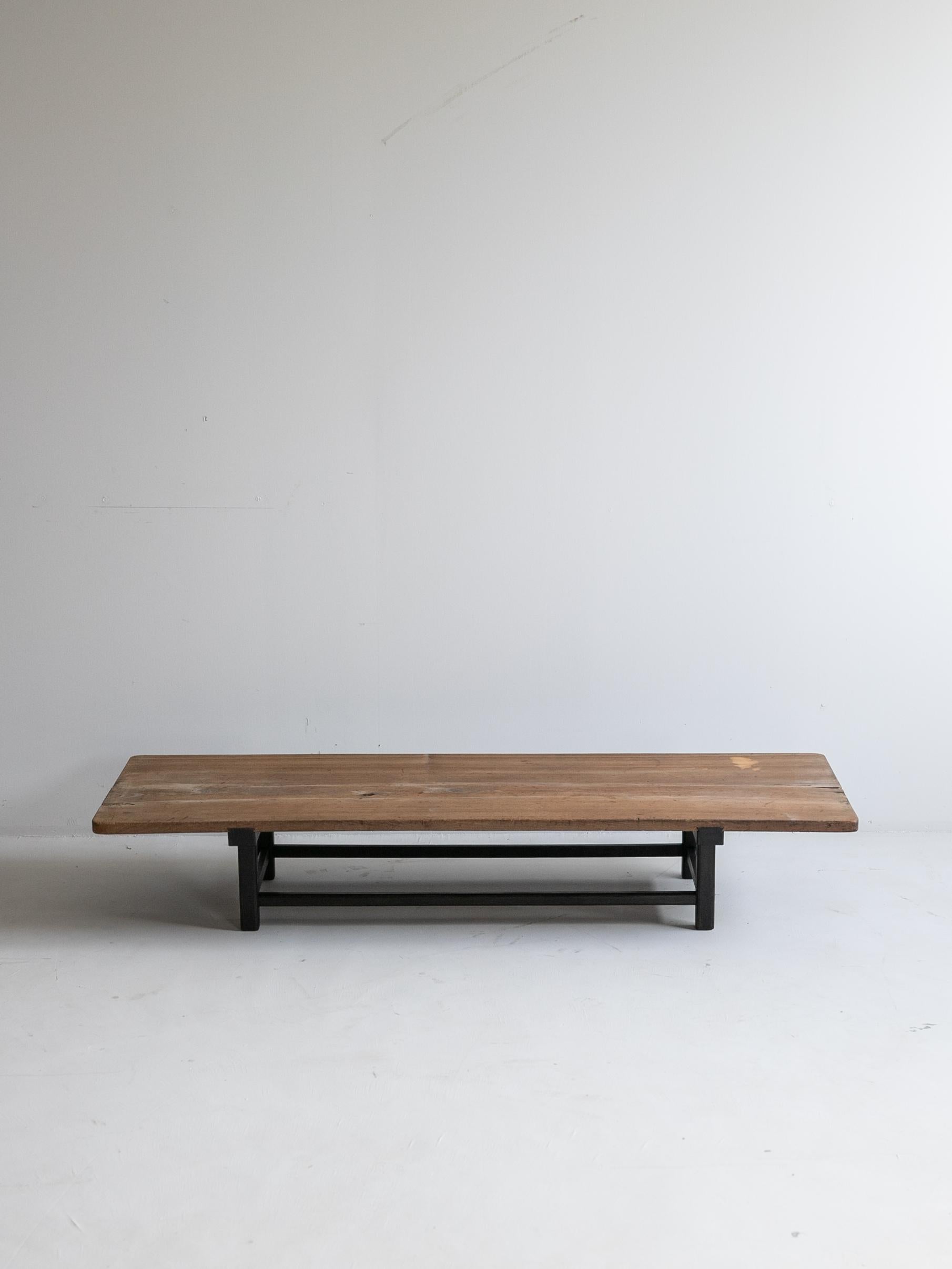 Japanese old wooden low table/wabisabi coffee table/1912-1989 In Good Condition In Sammu-shi, Chiba