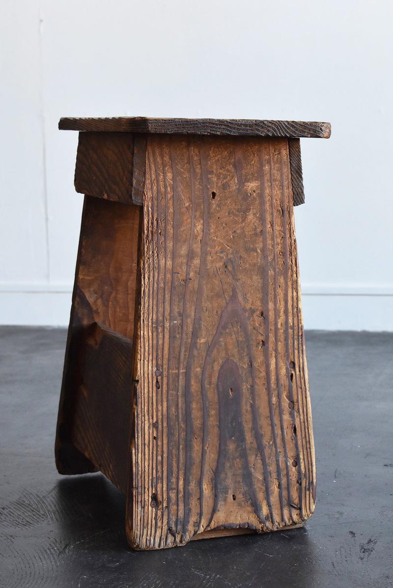 Japanese Old Wooden Stool / 1900-1950 / Beautiful Chair Made of Cedar Wood 1