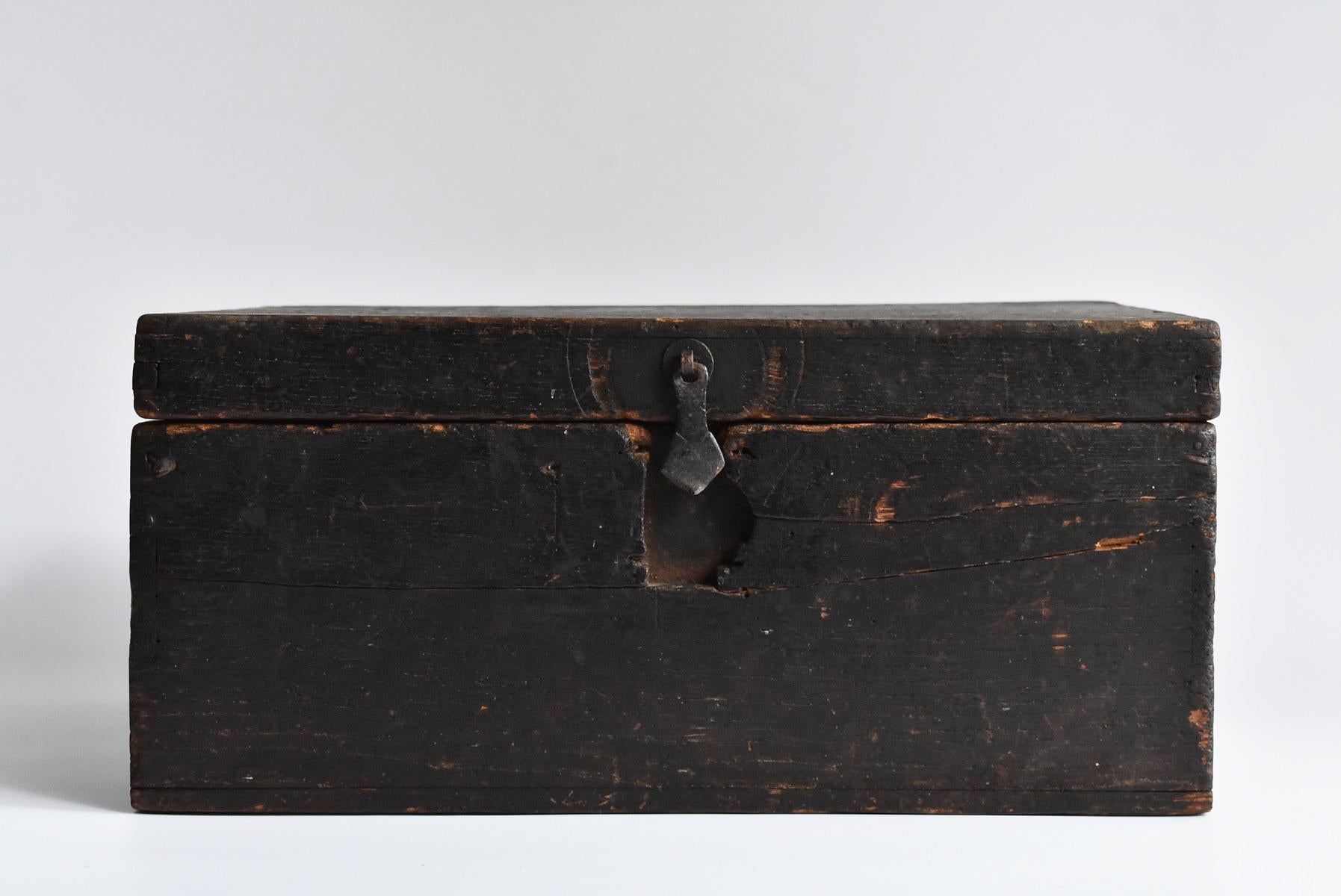 Woodwork Japanese Old Wooden Tool Box / Antique Display Stand / Wabi-Sabi Storage Box