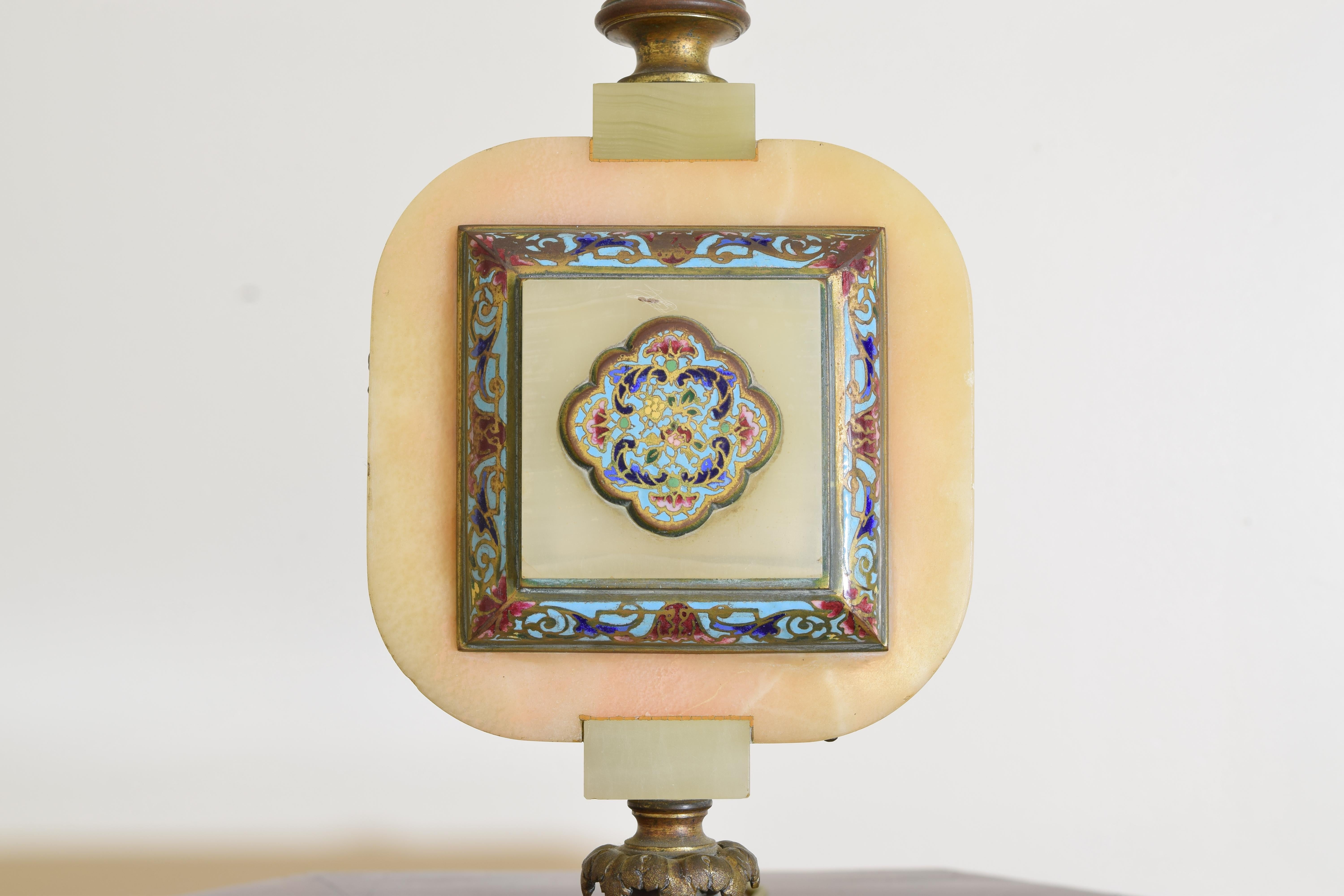 Lampe de table japonaise en onyx et émail cloisonné, 1er quart du 20e siècle en vente 1