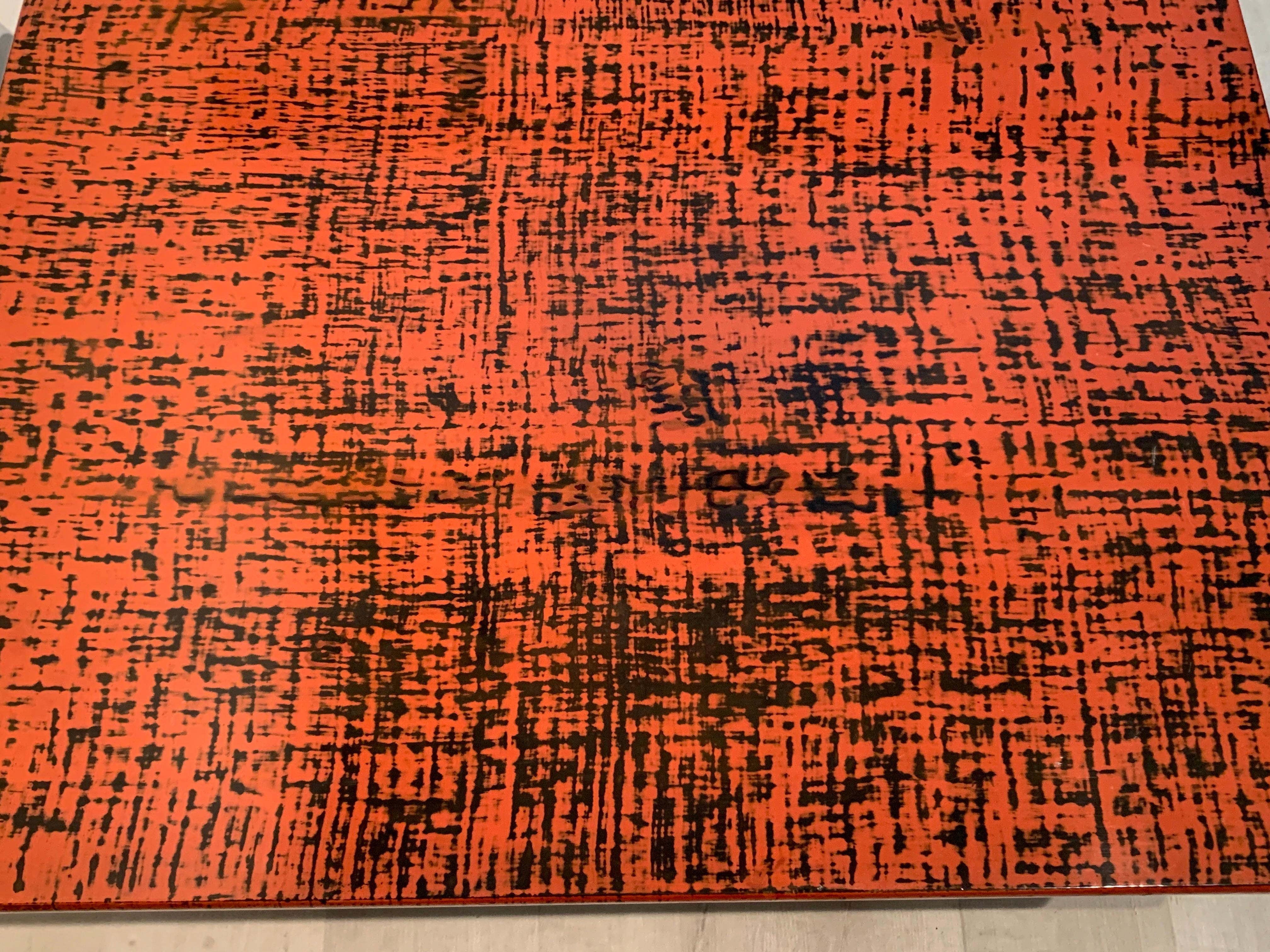 Table basse japonaise en laque Negoro rouge orange, période Taisho, années 1920, Japon Bon état - En vente à Austin, TX