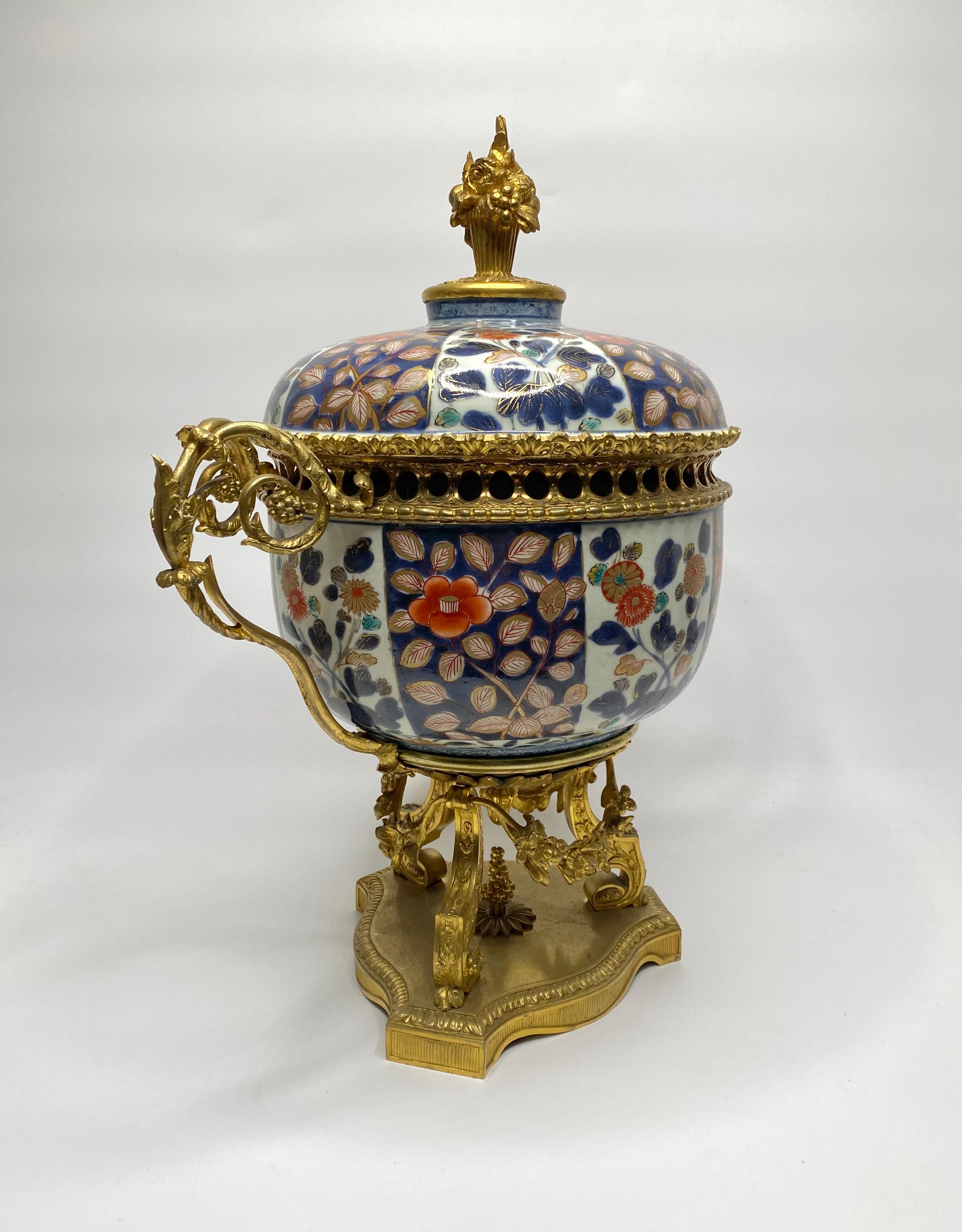 Fired Japanese ormolu mounted Imari bowl & cover, c.1700. Edo Period. For Sale