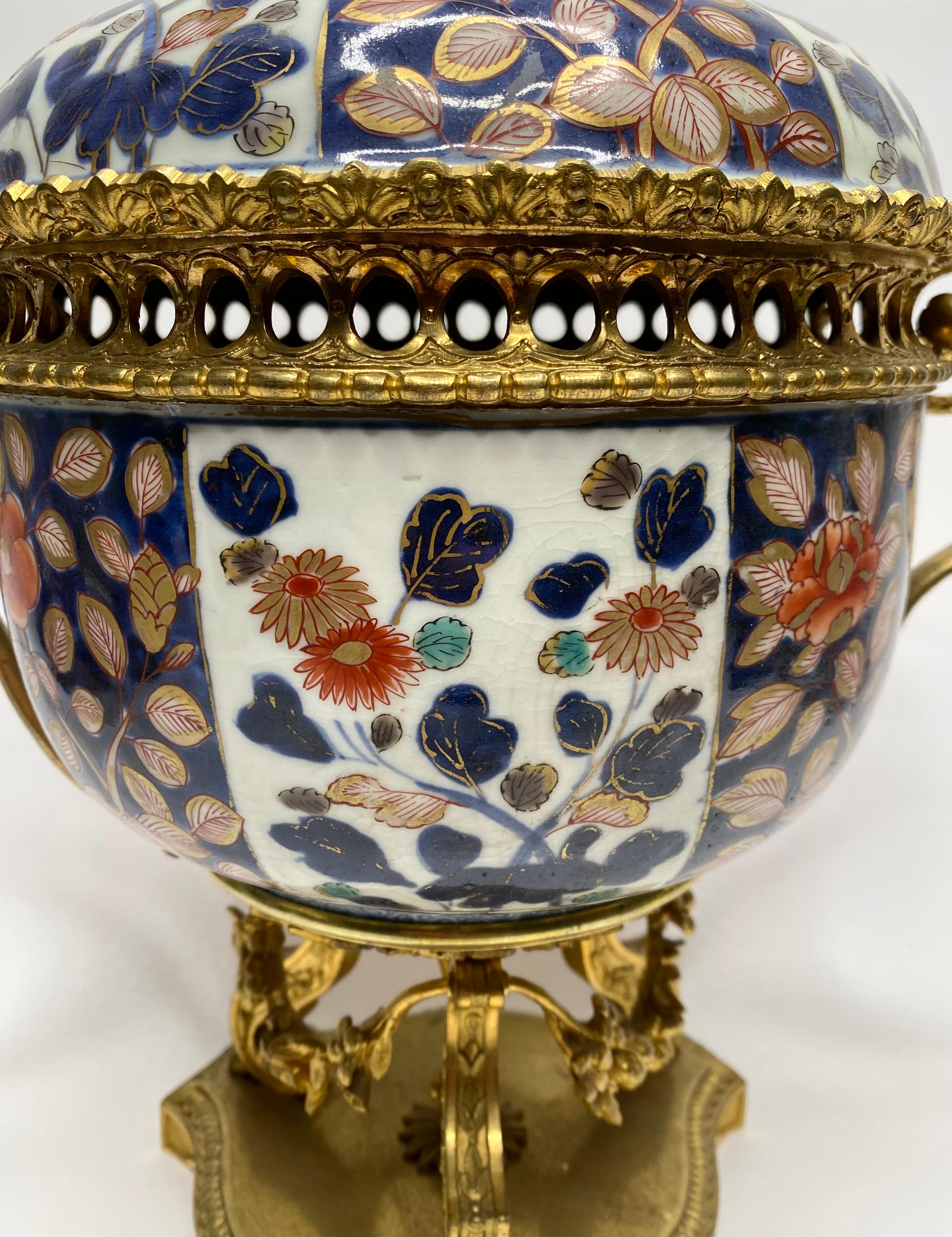 Early 18th Century Japanese ormolu mounted Imari bowl & cover, c.1700. Edo Period. For Sale
