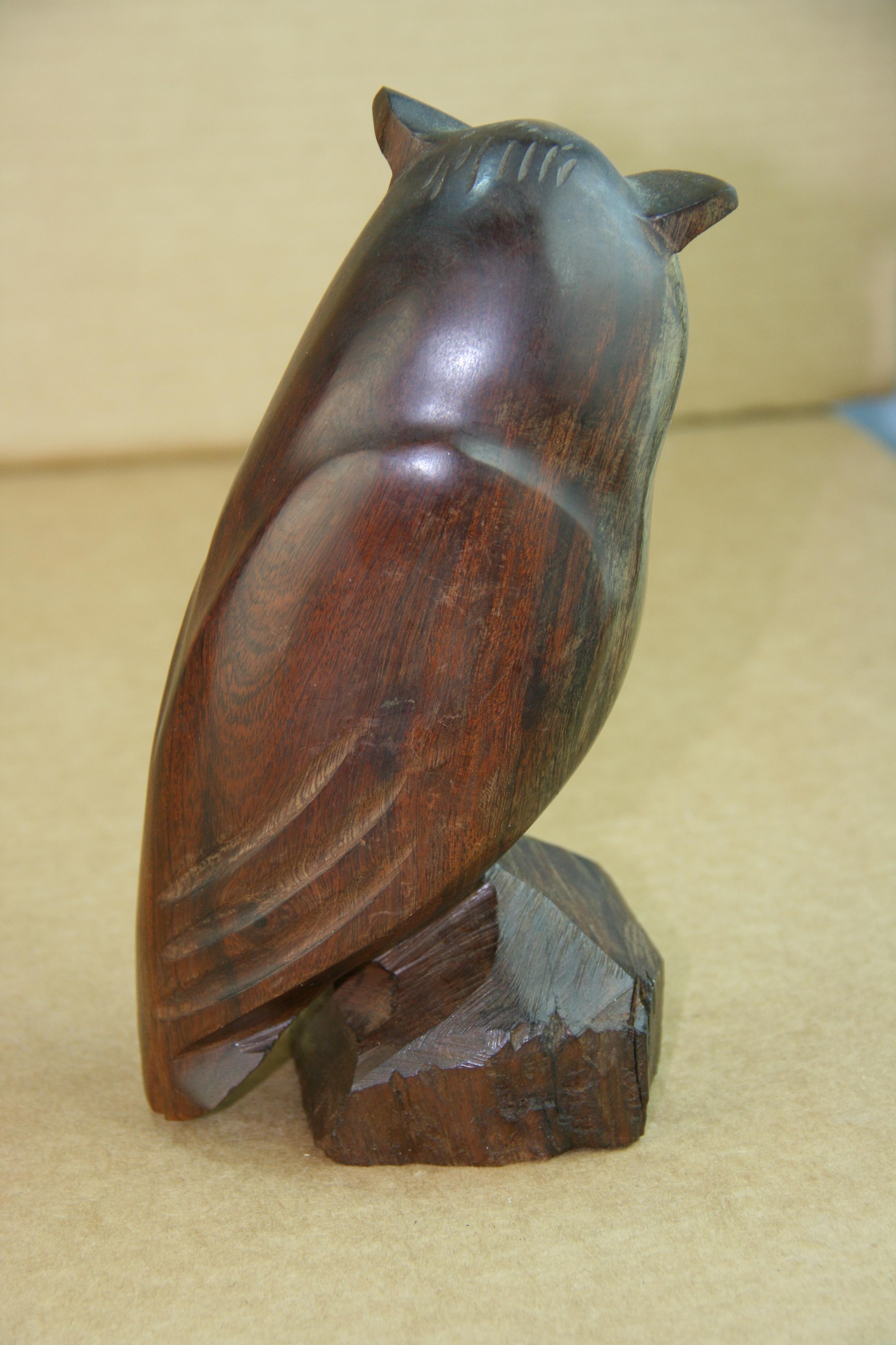 Mid-20th Century Japanese  Owl Hand Carved Rosewood Sculpture For Sale