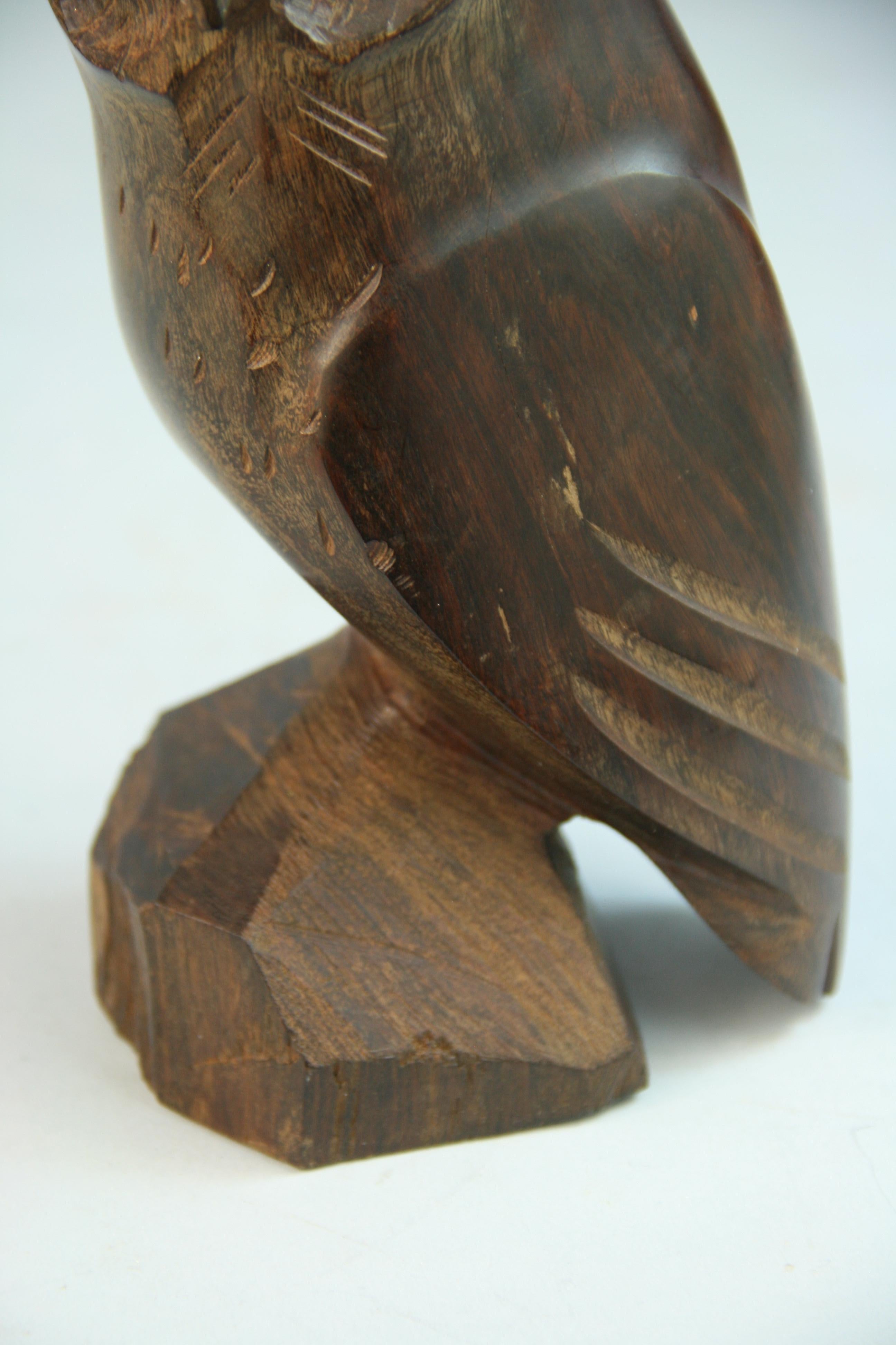 hibou sculpture sur bois