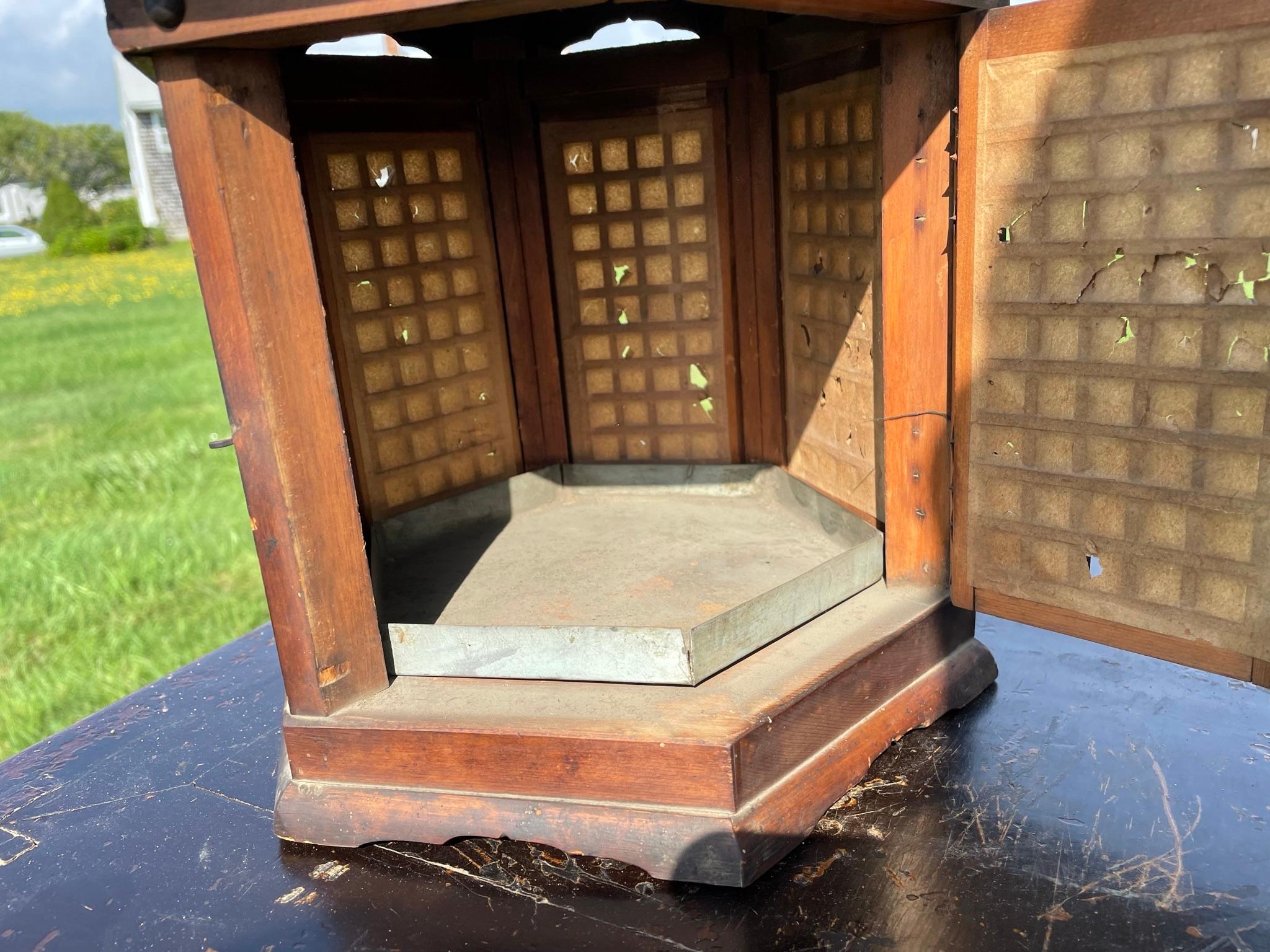 Japanese Pair Antique Classic Door Panel Garden Lanterns 3