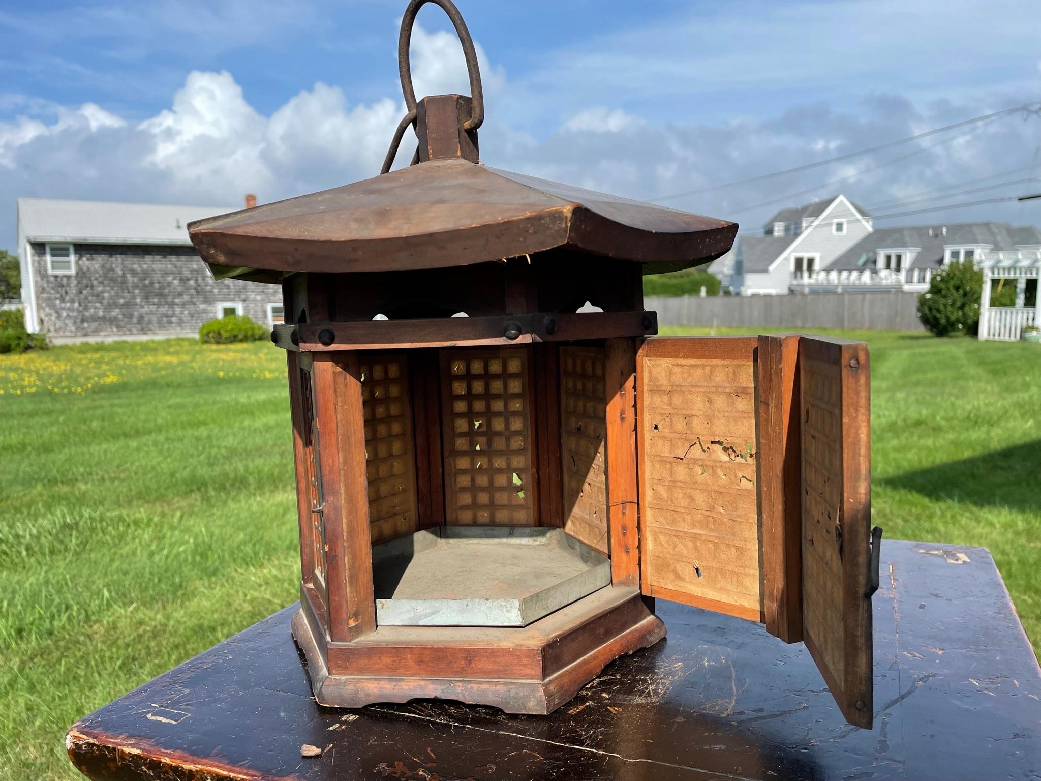 Japanese Pair Antique Classic Door Panel Garden Lanterns 1