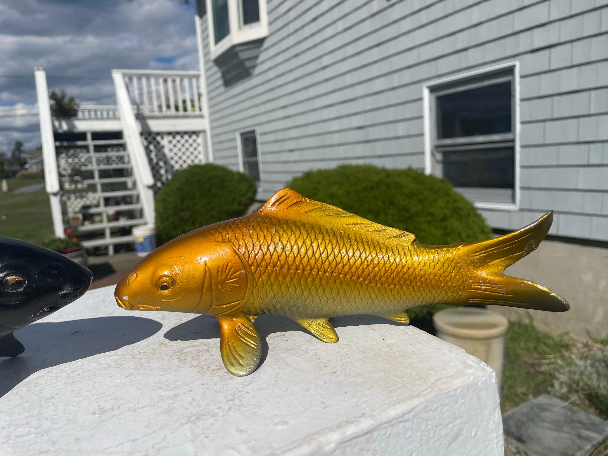 Japanese Pair Brilliant Color Cast Bronze Koi In Good Condition For Sale In South Burlington, VT