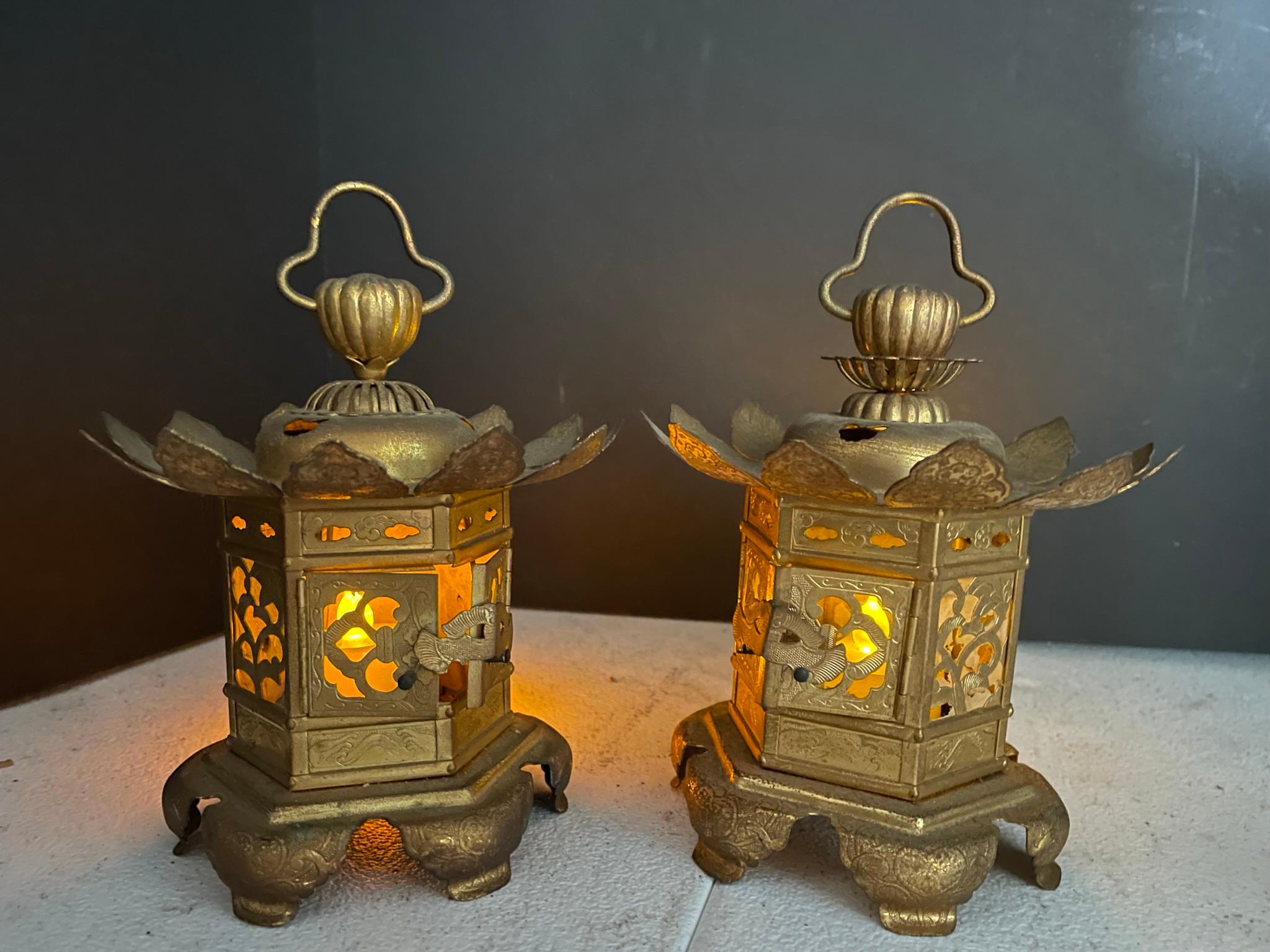 20th Century Japanese Pair Gilt Gold 