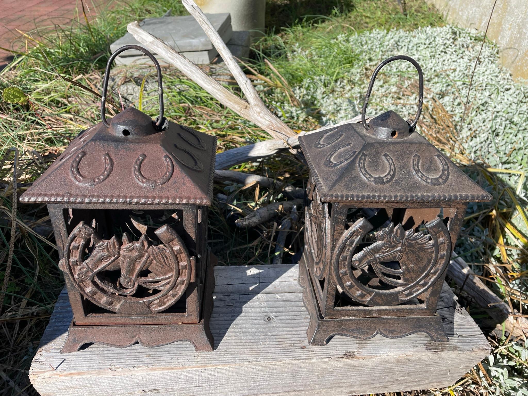 Hand-Crafted Japanese Pair Lucky Horse Shoe Lighting Lanterns For Sale