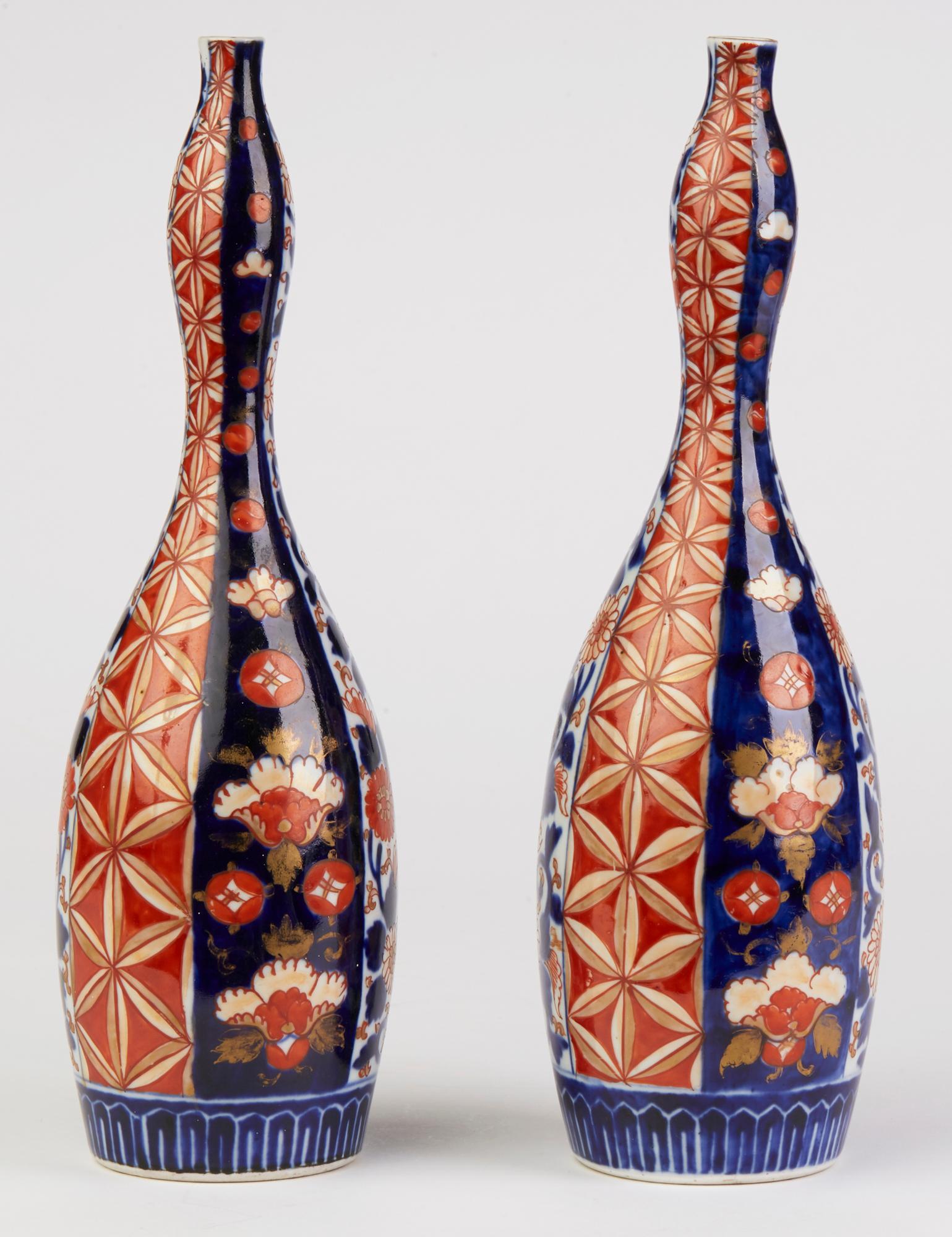 Japanese Pair of Meiji Double Gourd Imari Bottle Shaped Vases 2