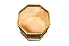 Japanese pair of kaioke boxes or Hokkaibako made of black and gold lacquer