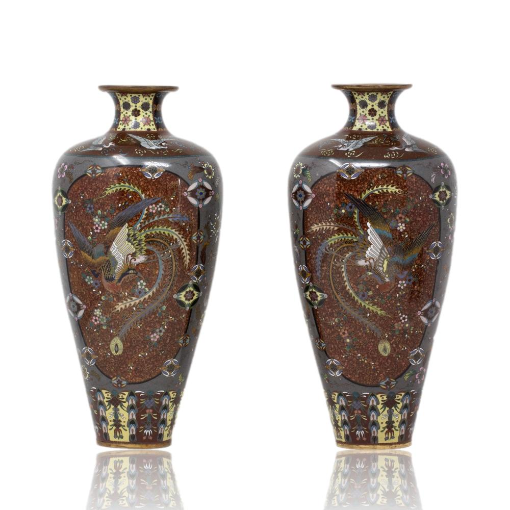Seltenes japanisches Paar Cloisonné-Emaille-Vasen aus Japan, Honda Yosaburo zugeschrieben (Japanisch)