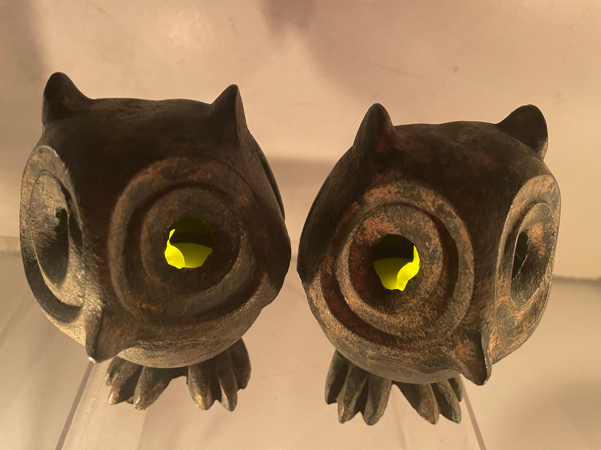 Japanese Pair Old Big Feet Owl  Lighting Lanterns In Good Condition In South Burlington, VT